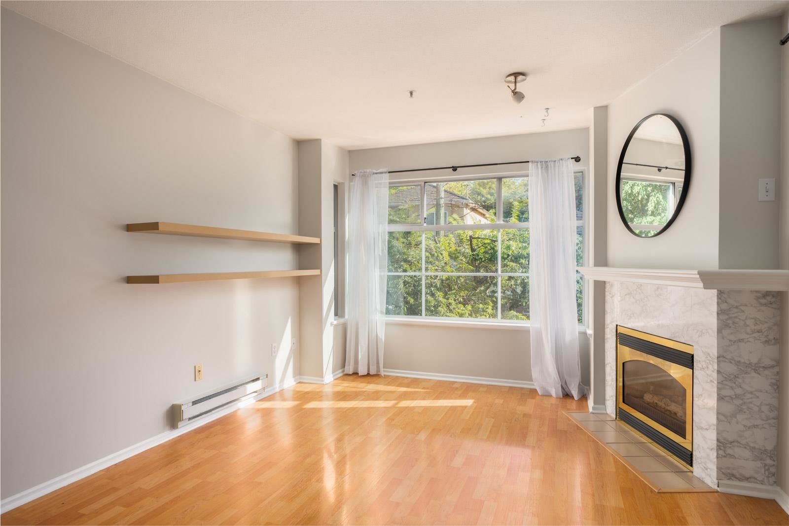 304 2388 Triumph Street - MLS&reg; # R3158322