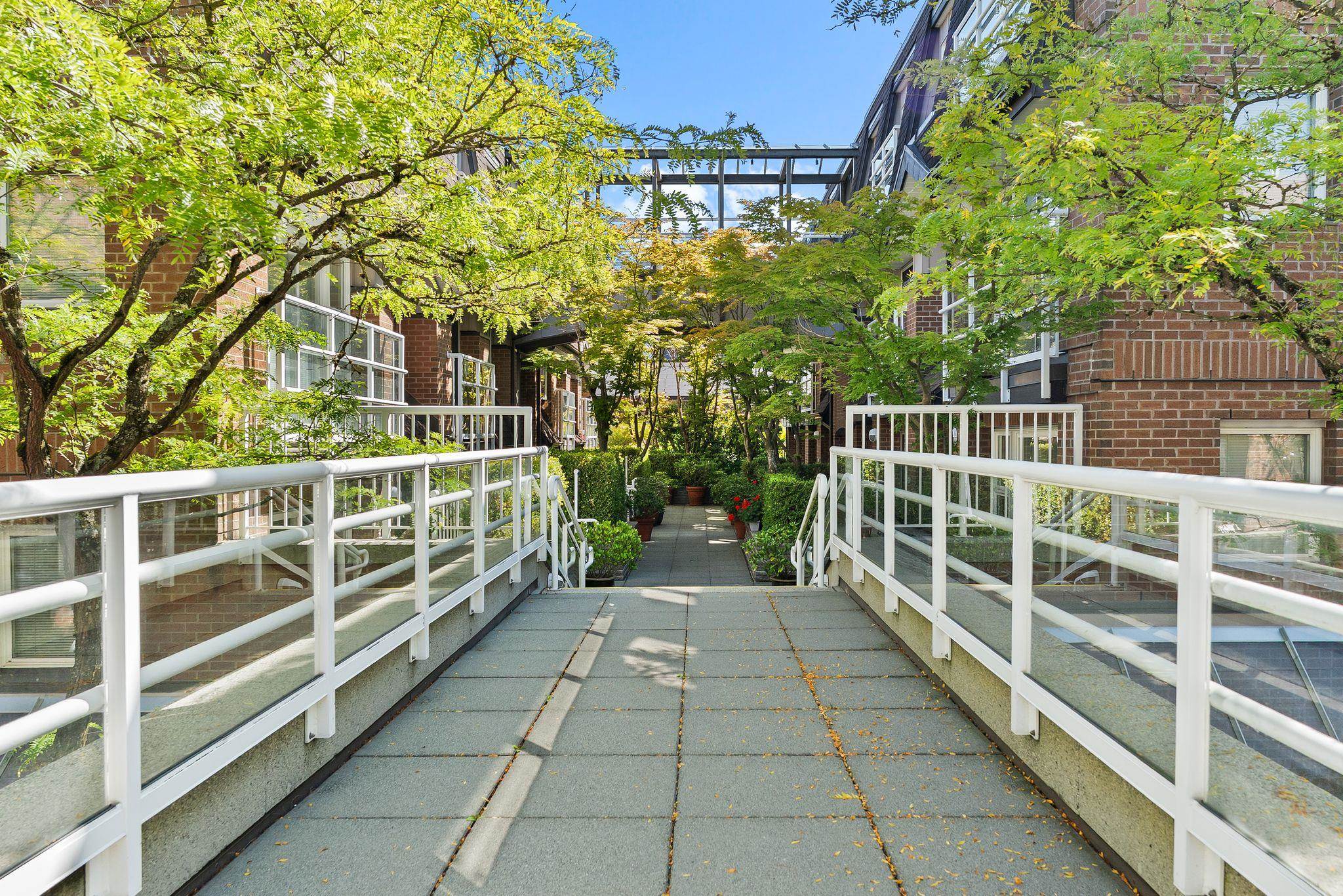 330 5790 East Boulevard  - MLS&reg; # R3158515