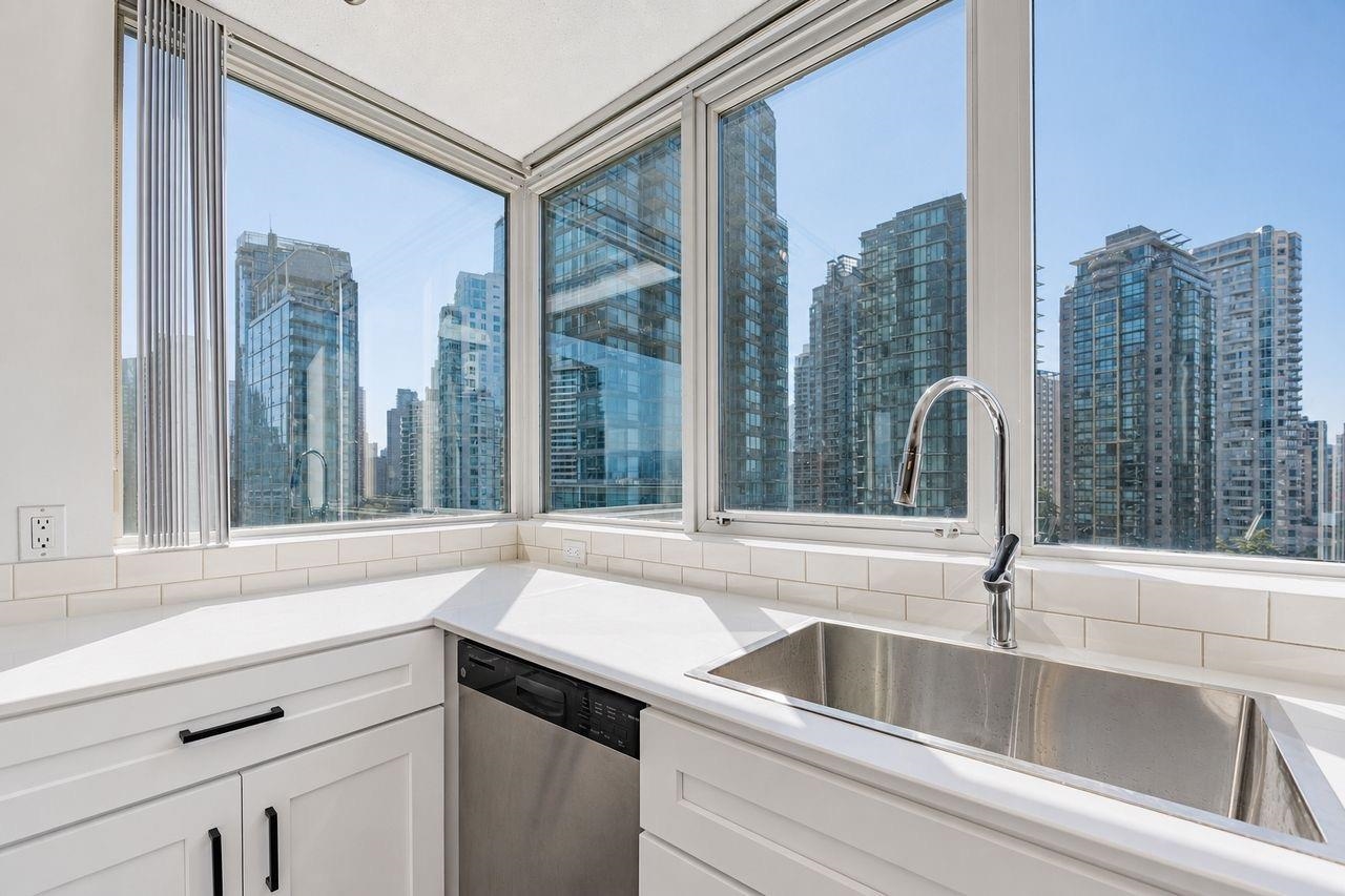 1806 588 Broughton Street - MLS&reg; # R3158767
