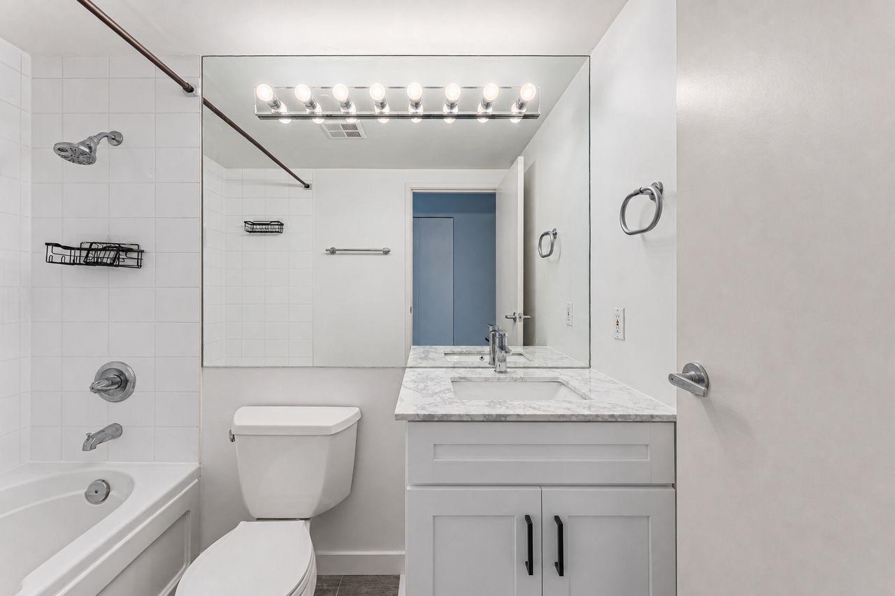 1806 588 Broughton Street - MLS&reg; # R3158767