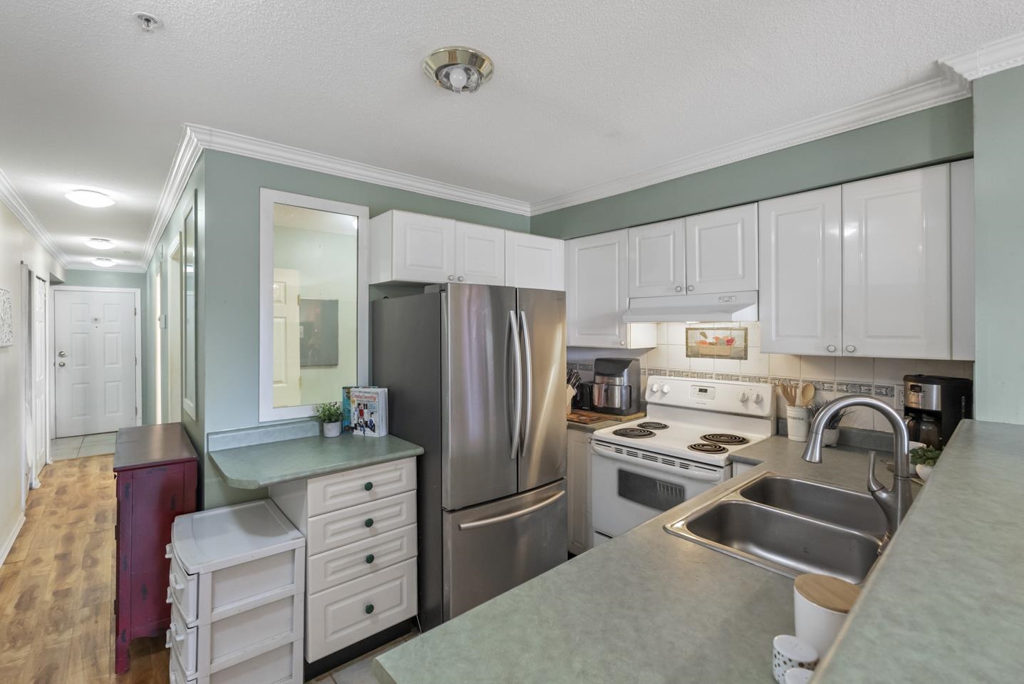 202 868 Kingsway  - MLS&reg; # R3158803
