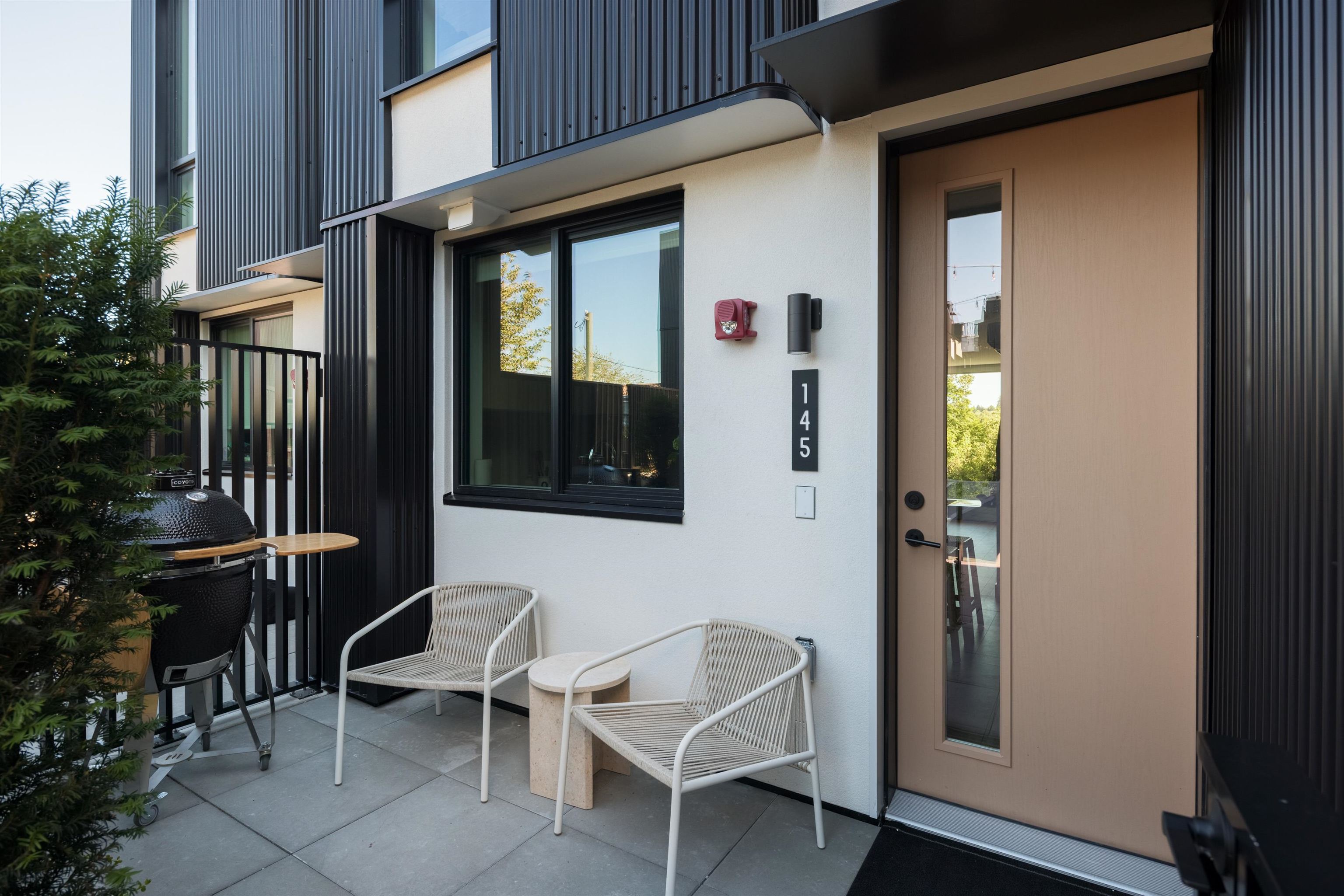 151 2451 Grandview Highway - MLS&reg; # R3158880