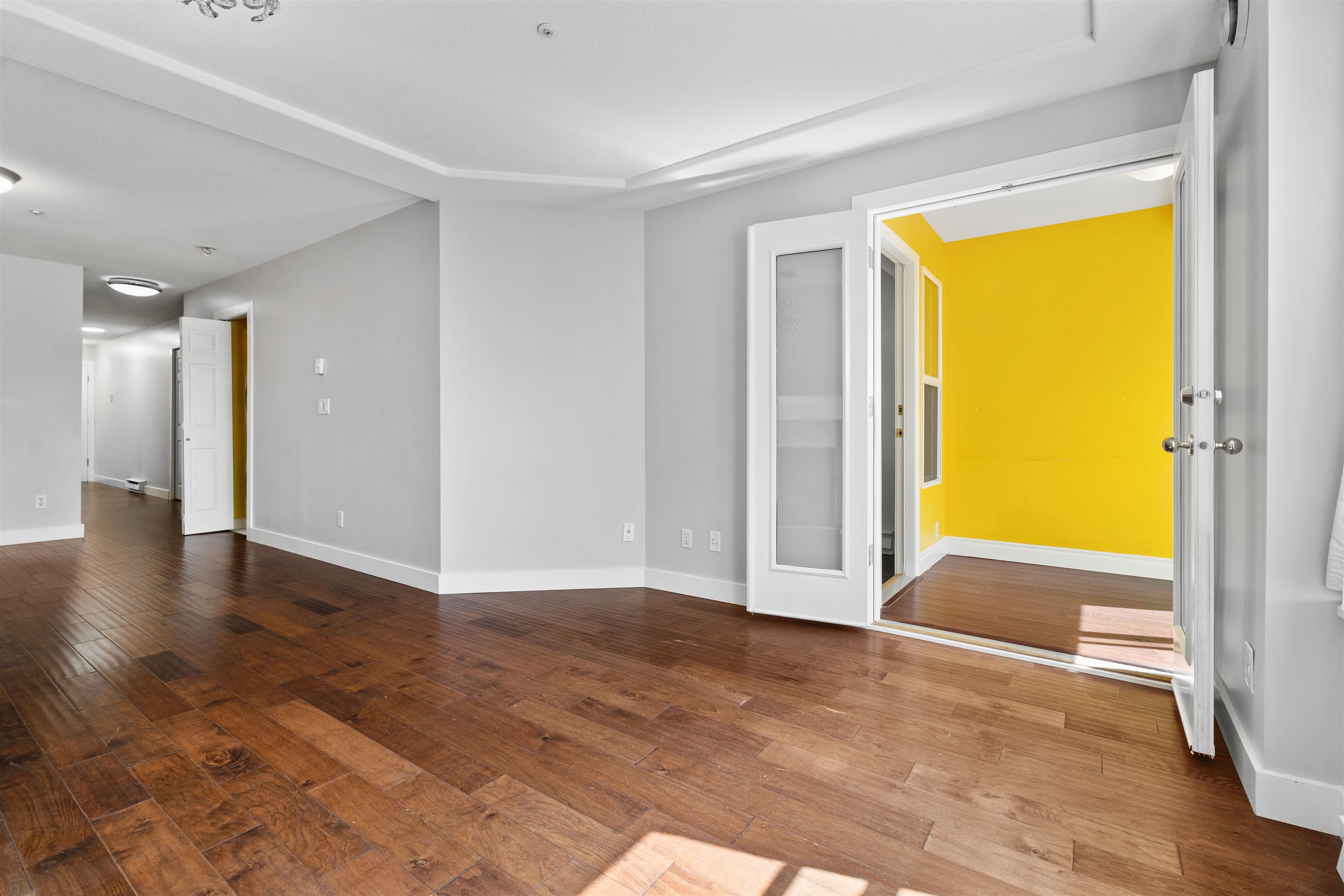 211 5723 Balsam Street - MLS&reg; # R3159453
