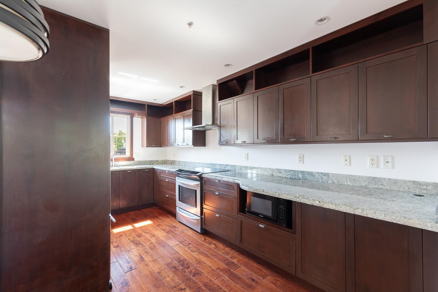 34 2375 Broadway  - MLS&reg; # R3159474