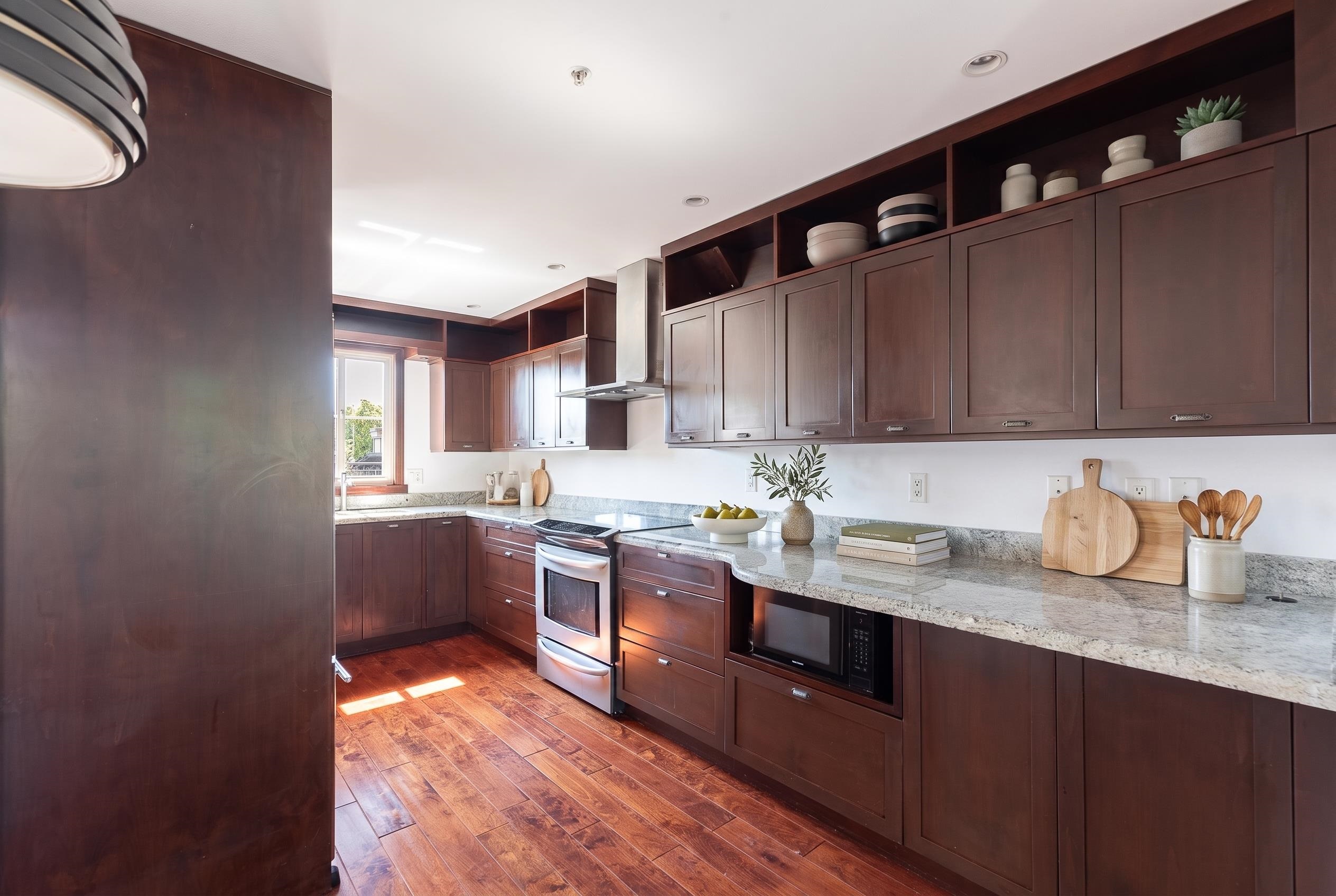 34 2375 Broadway  - MLS&reg; # R3159474