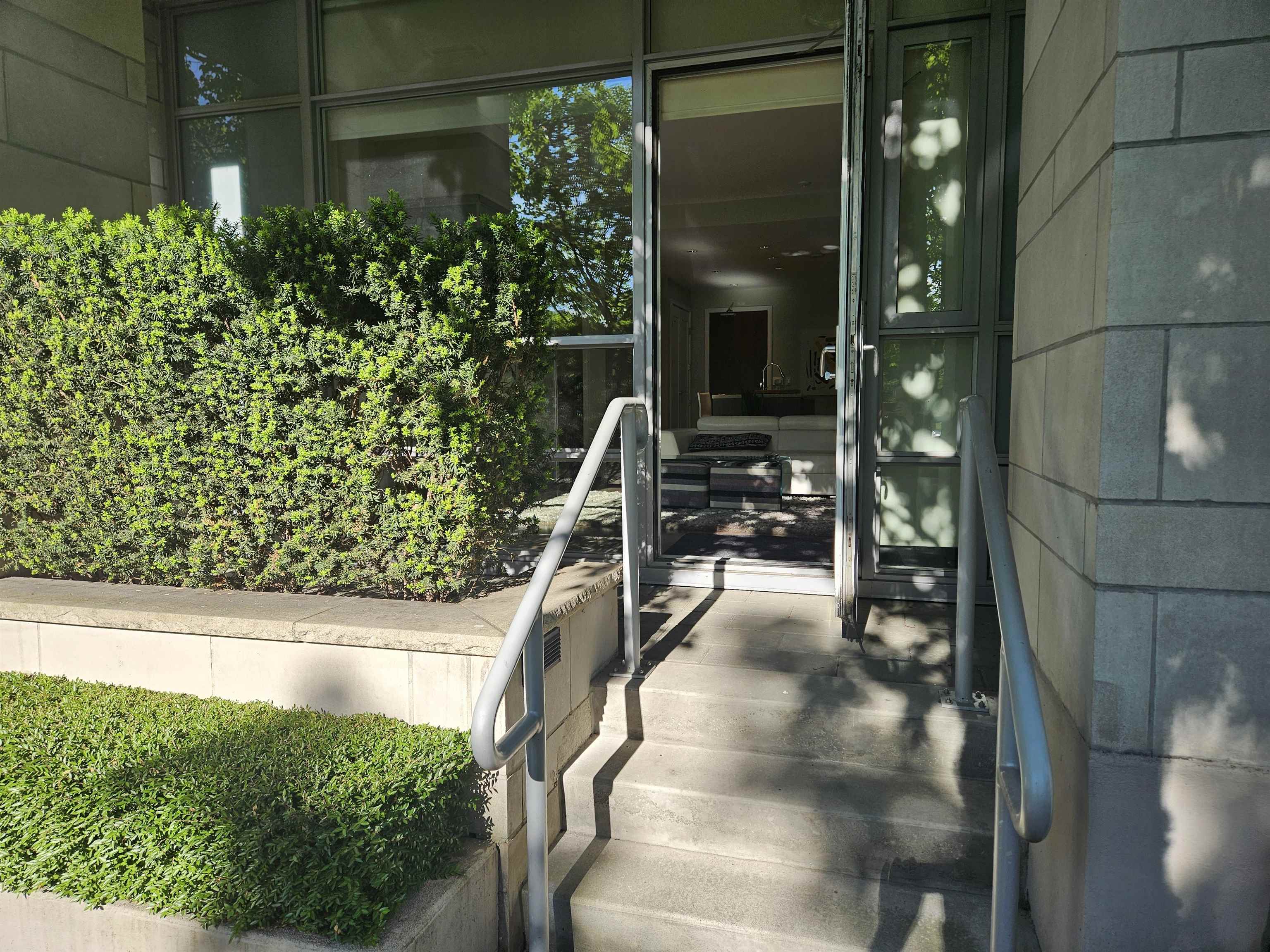  1618 Columbia Street - MLS&reg; # R3159480