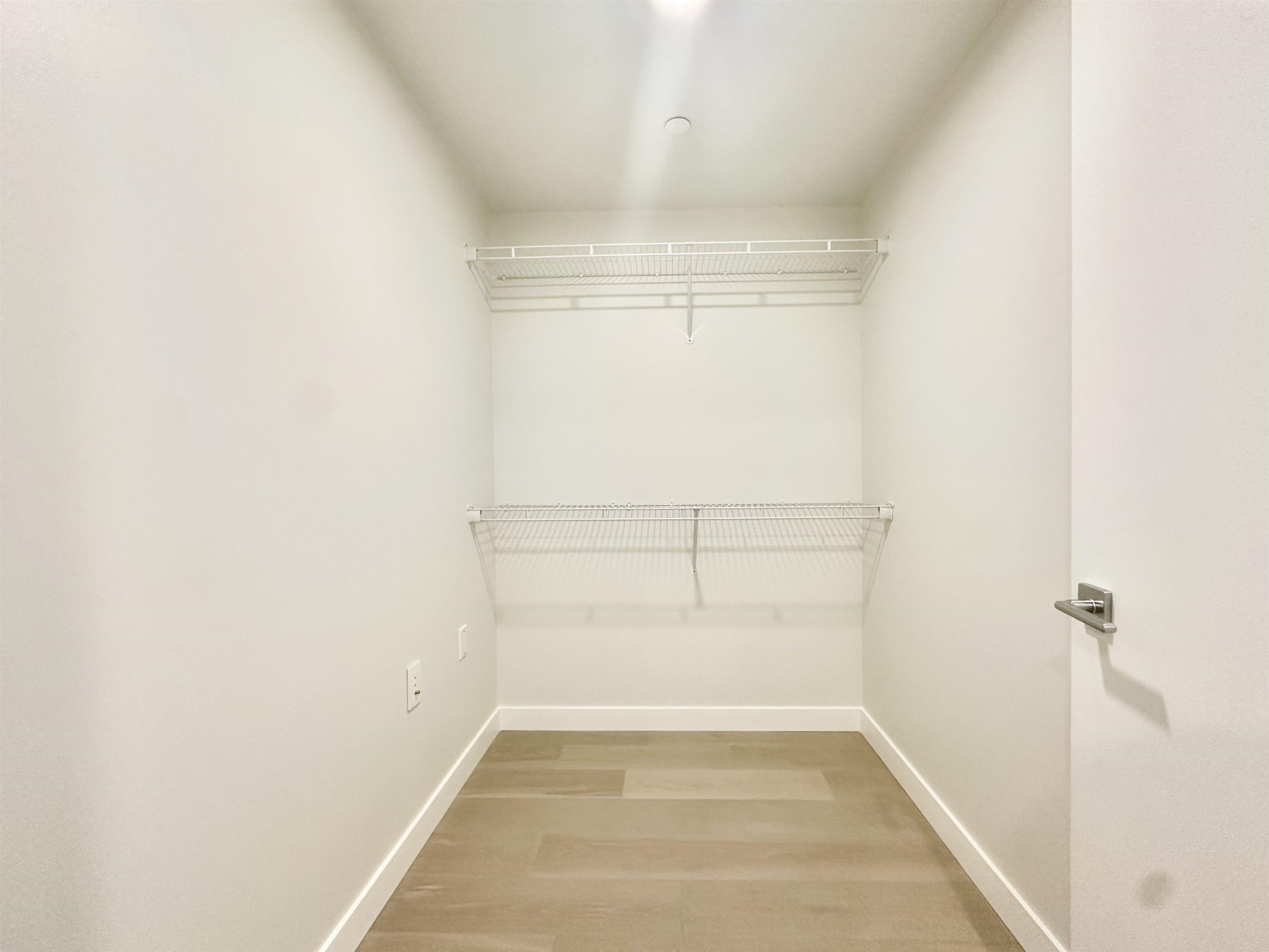 303 485 63rd Ave  - MLS&reg; # R3159838