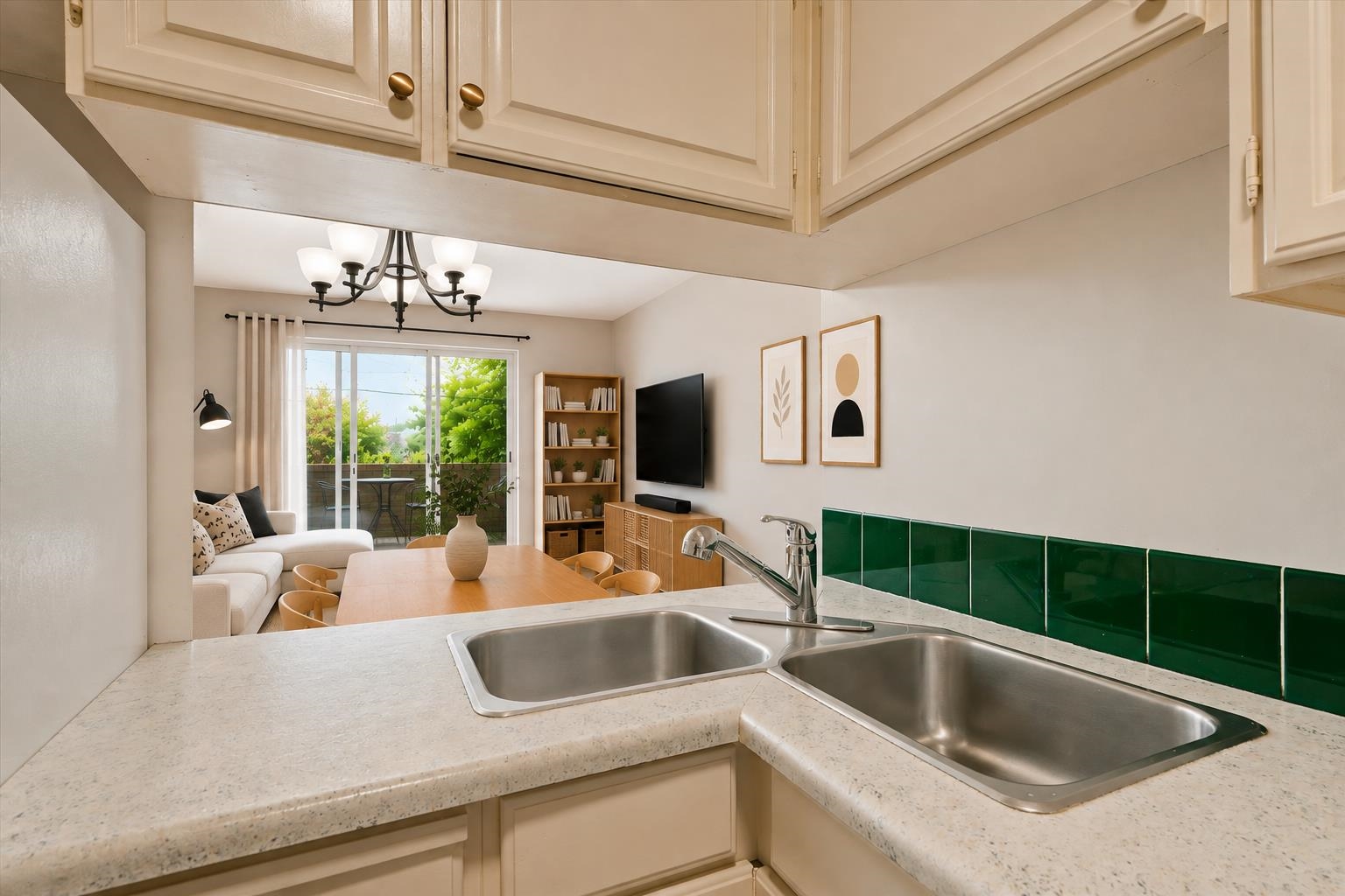 101 2240 Wall Street - MLS&reg; # R3160152