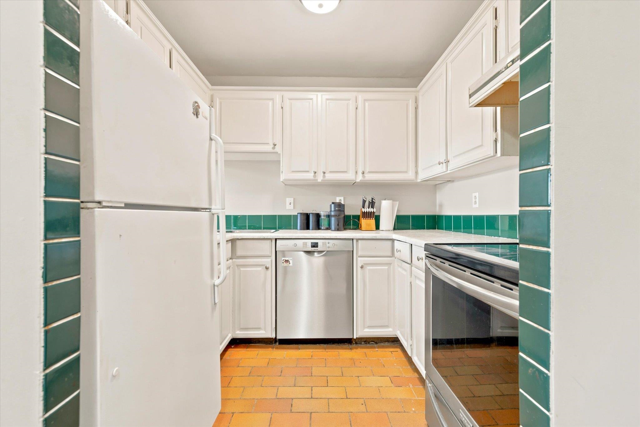 101 2240 Wall Street - MLS&reg; # R3160152