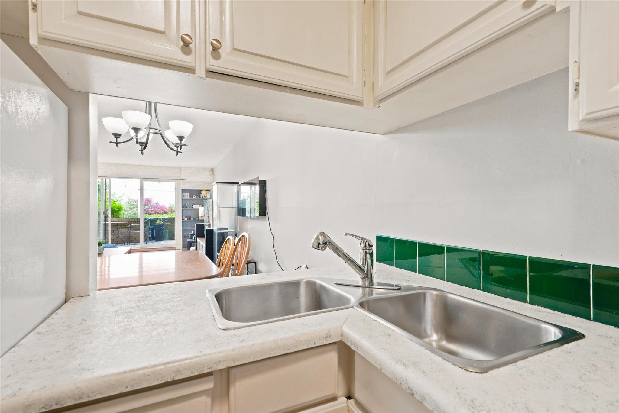 101 2240 Wall Street - MLS&reg; # R3160152