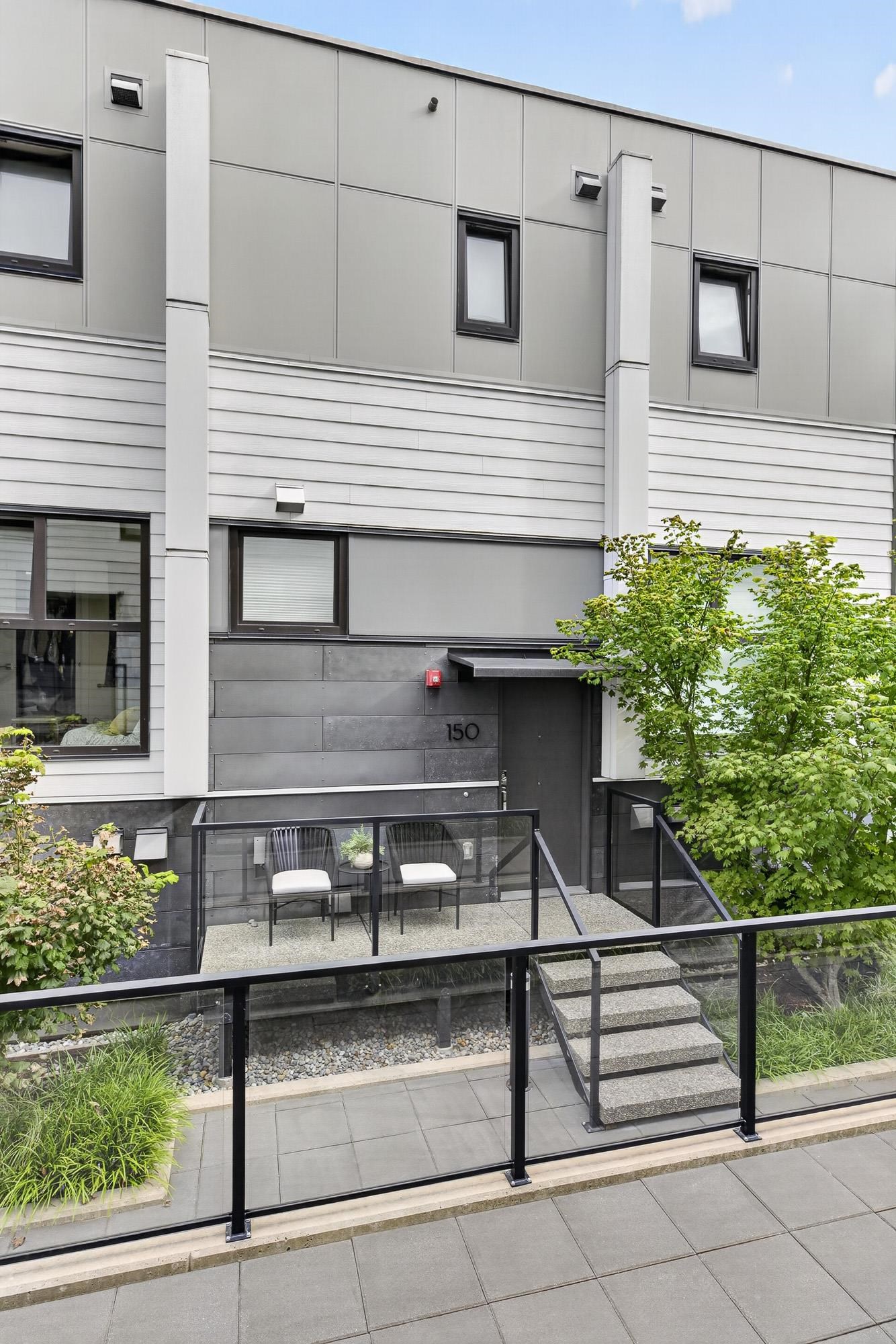  150 Woodstock Avenue - MLS&reg; # R3160286