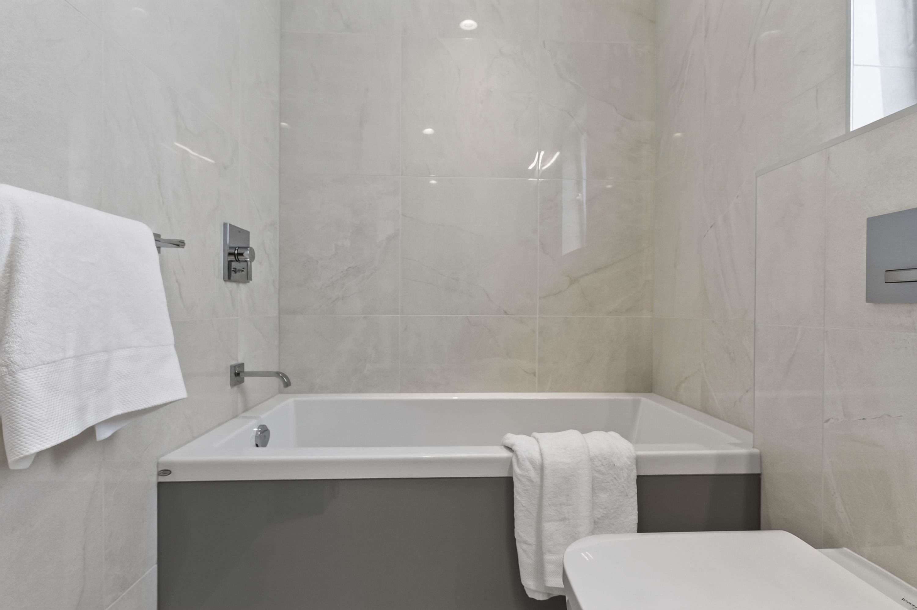  150 Woodstock Avenue - MLS&reg; # R3160286