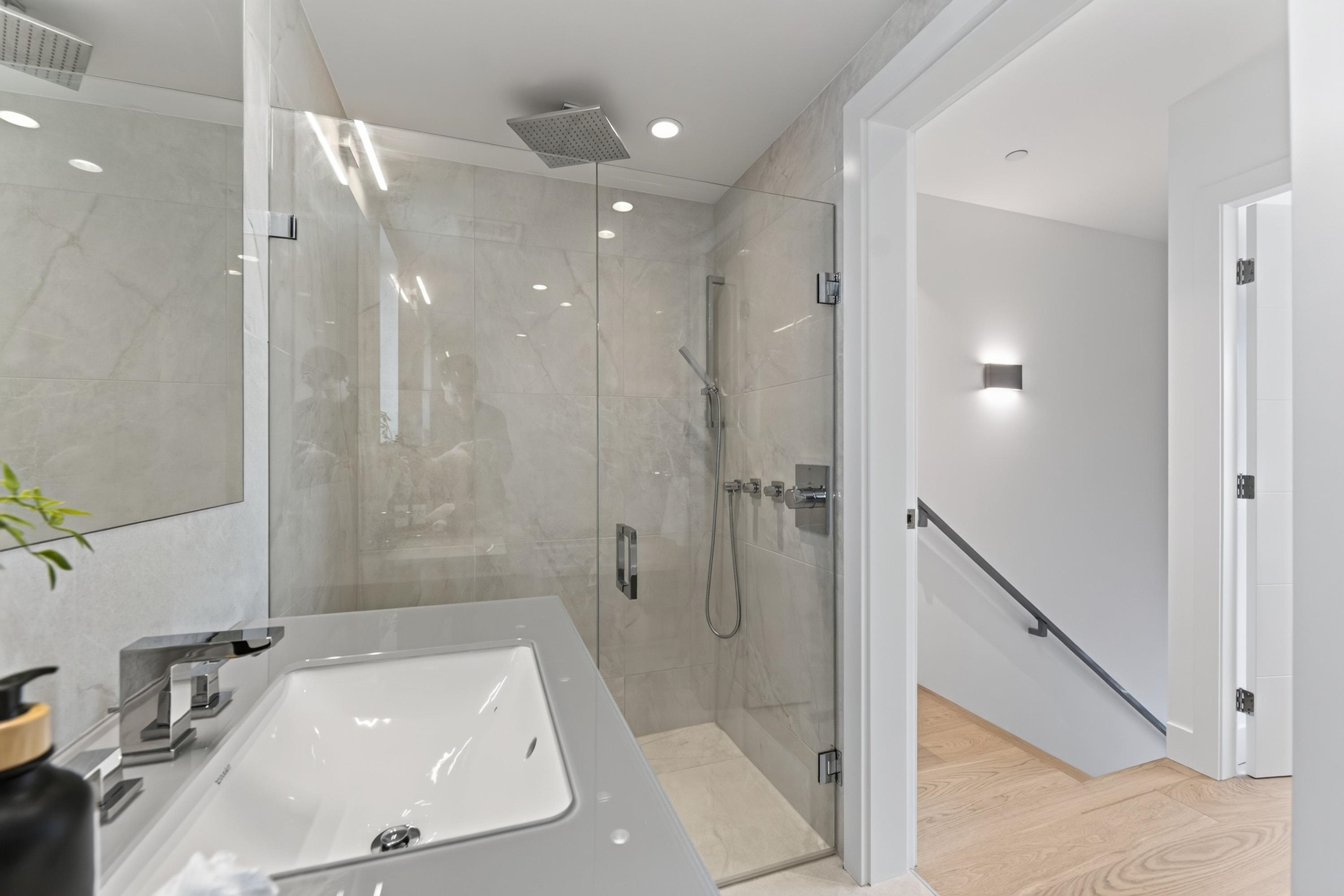  150 Woodstock Avenue - MLS&reg; # R3160286