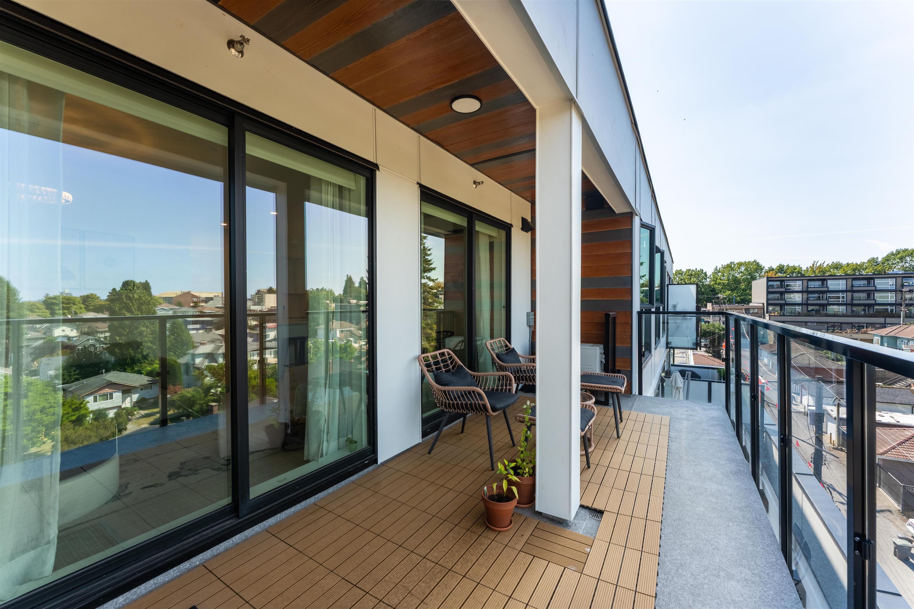 606 5399 Joyce Street - MLS&reg; # R3160497
