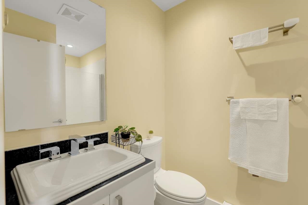 210 5779 Birney Avenue - MLS&reg; # R3161756