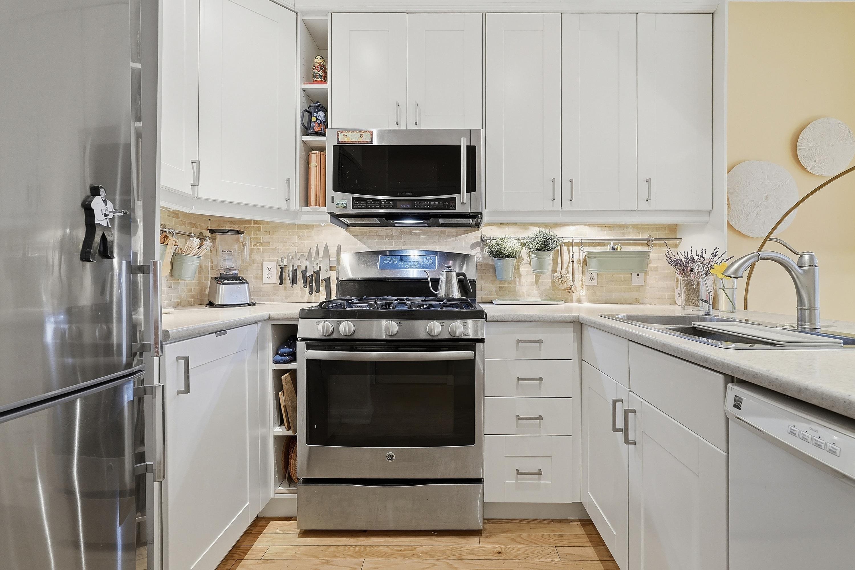 123 3440 Broadway  - MLS&reg; # R3162742