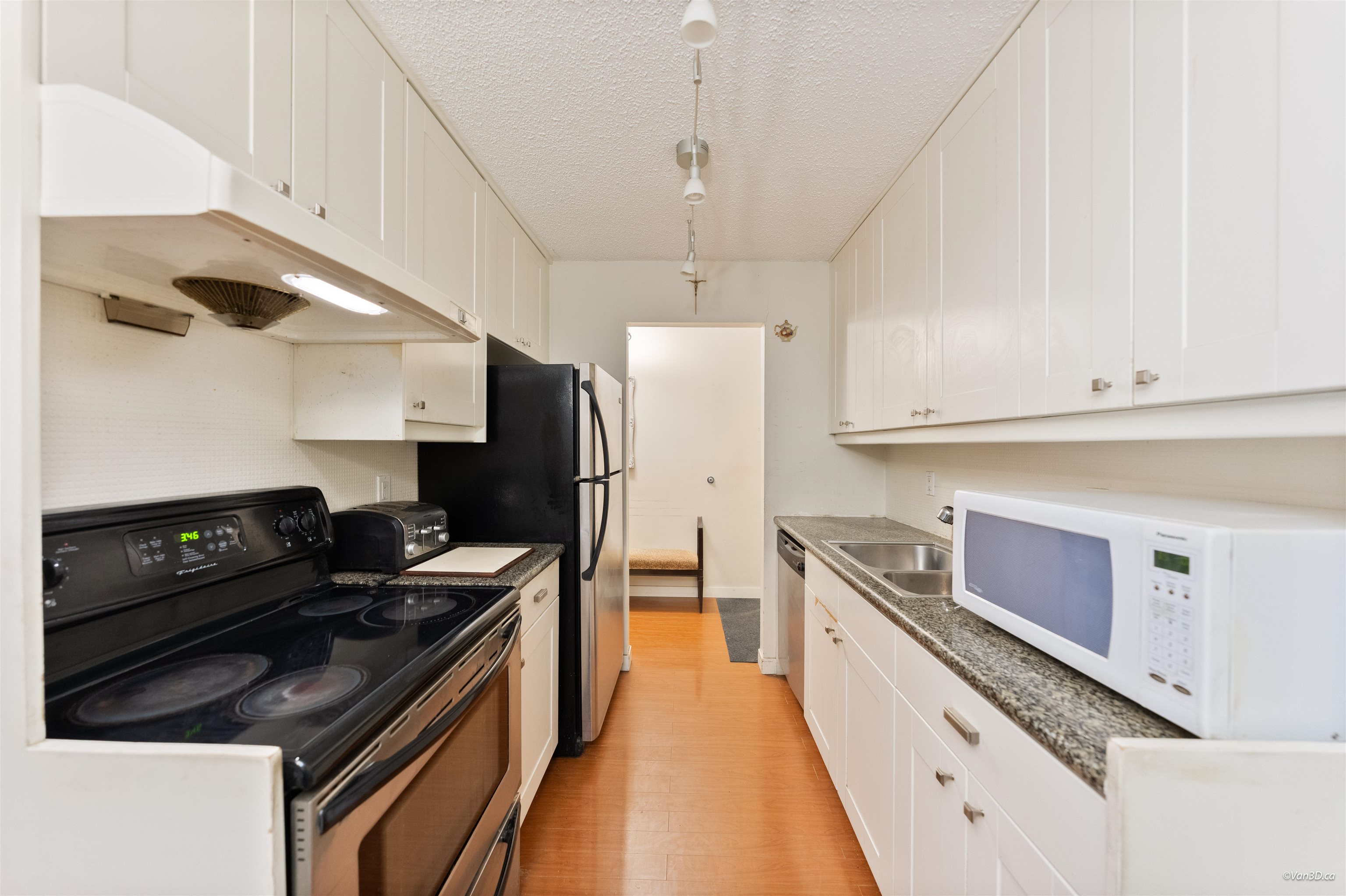 204 2299 30th Avenue - MLS&reg; # R3162788