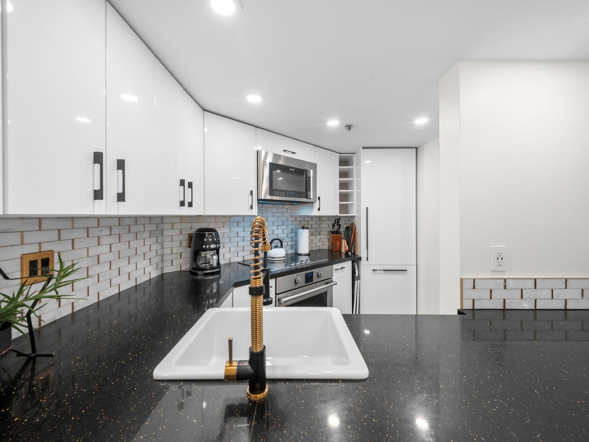 102 1550 Marine Drive - MLS&reg; # R3163242