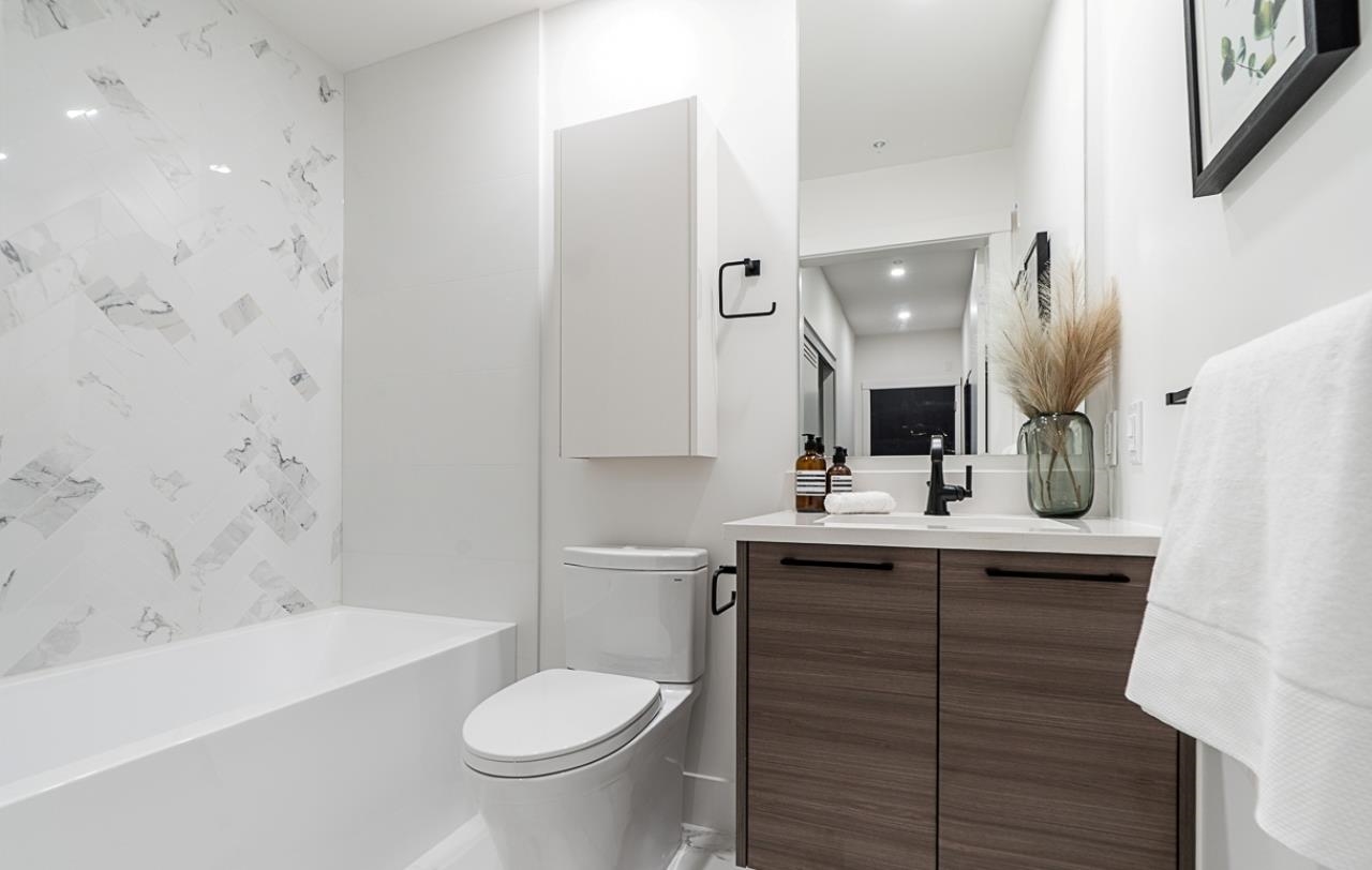 201 422 Lakewood Drive - MLS&reg; # R3163371