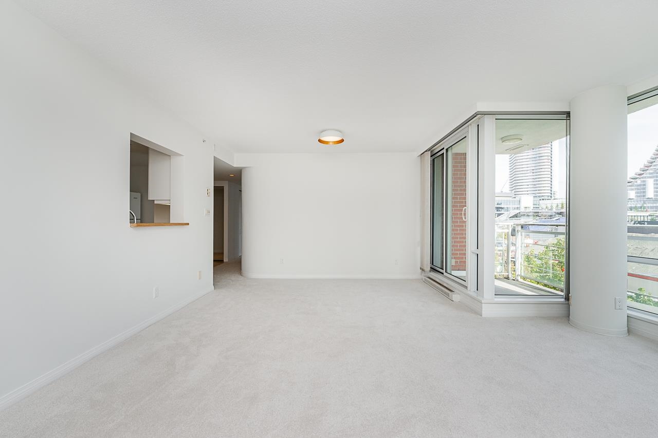 405 688 Fairchild Road - MLS&reg; # R3164128