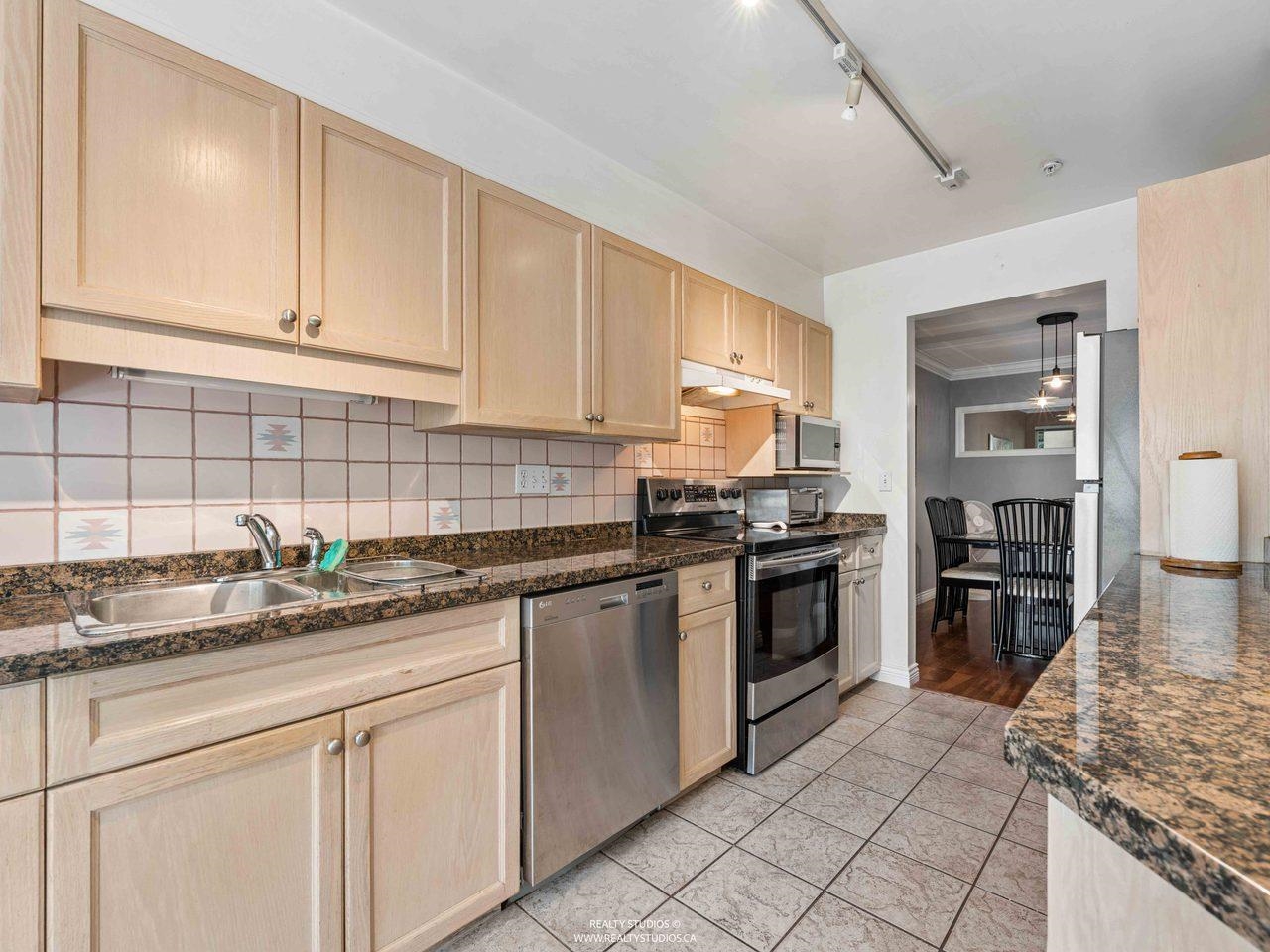 111 2250 Marine Drive - MLS&reg; # R3164954
