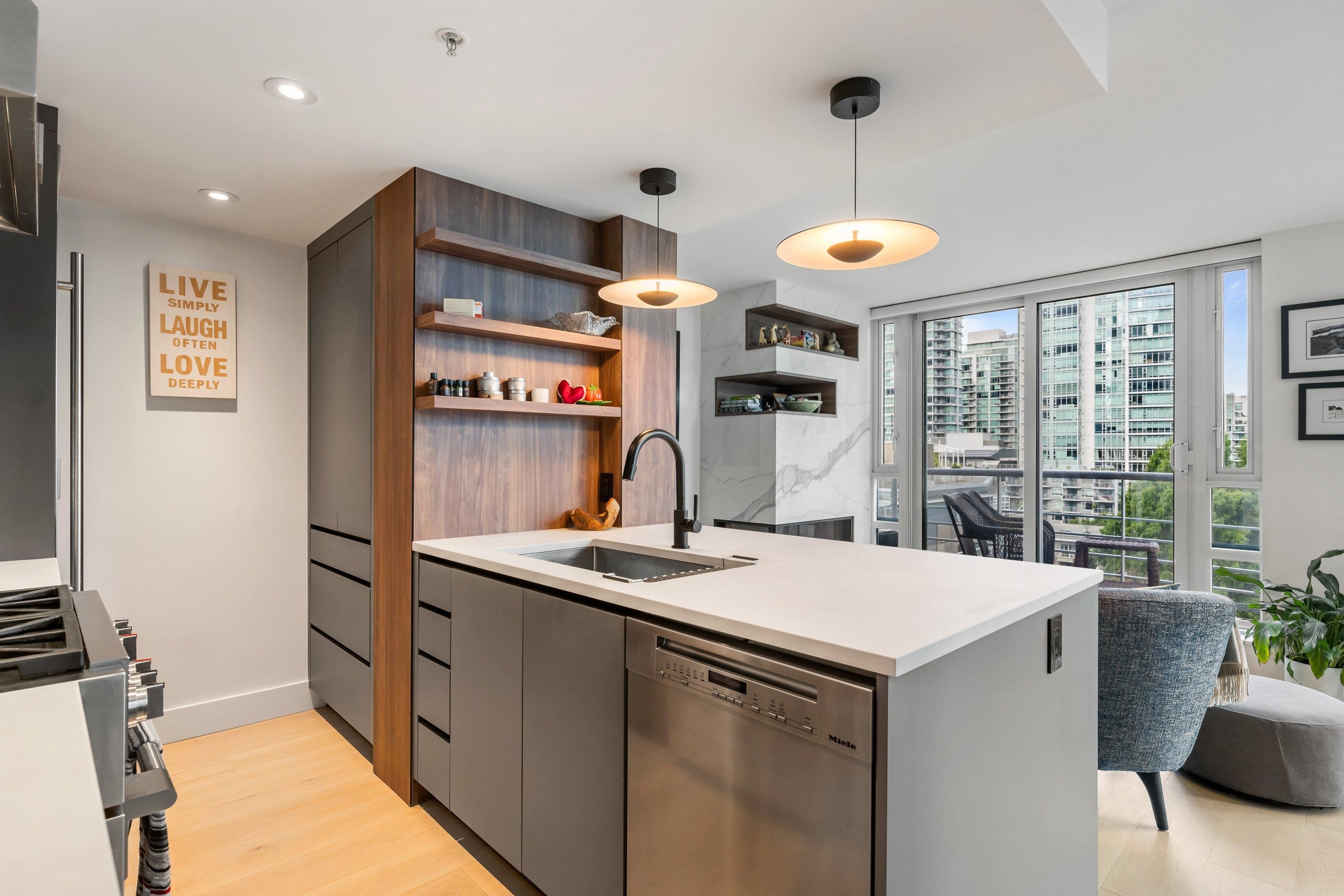 807 590 Nicola Street - MLS&reg; # R3165405