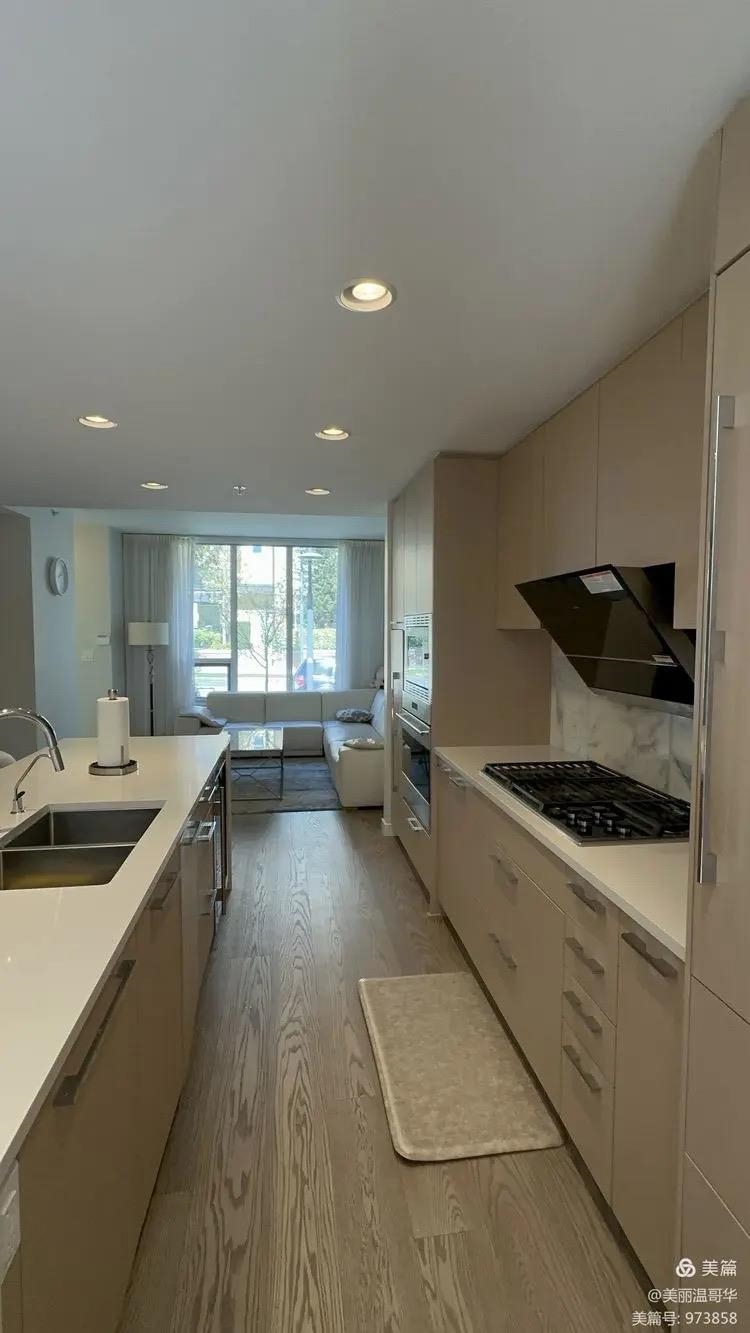 TH2 3483 Ross Drive - MLS&reg; # R3165459