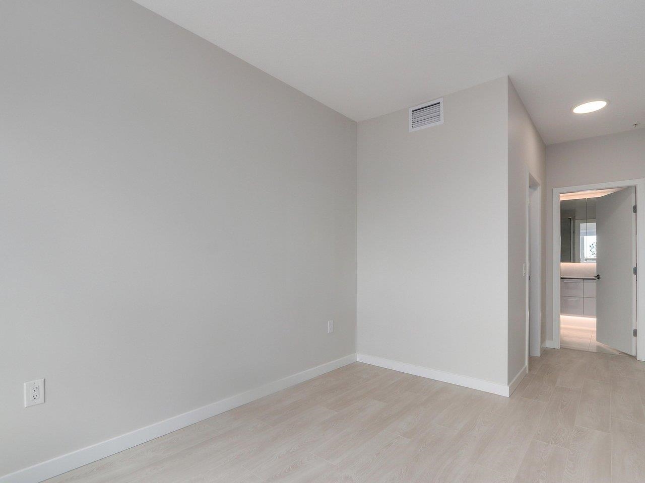 304 110 17th Street  - MLS&reg; # R3166395
