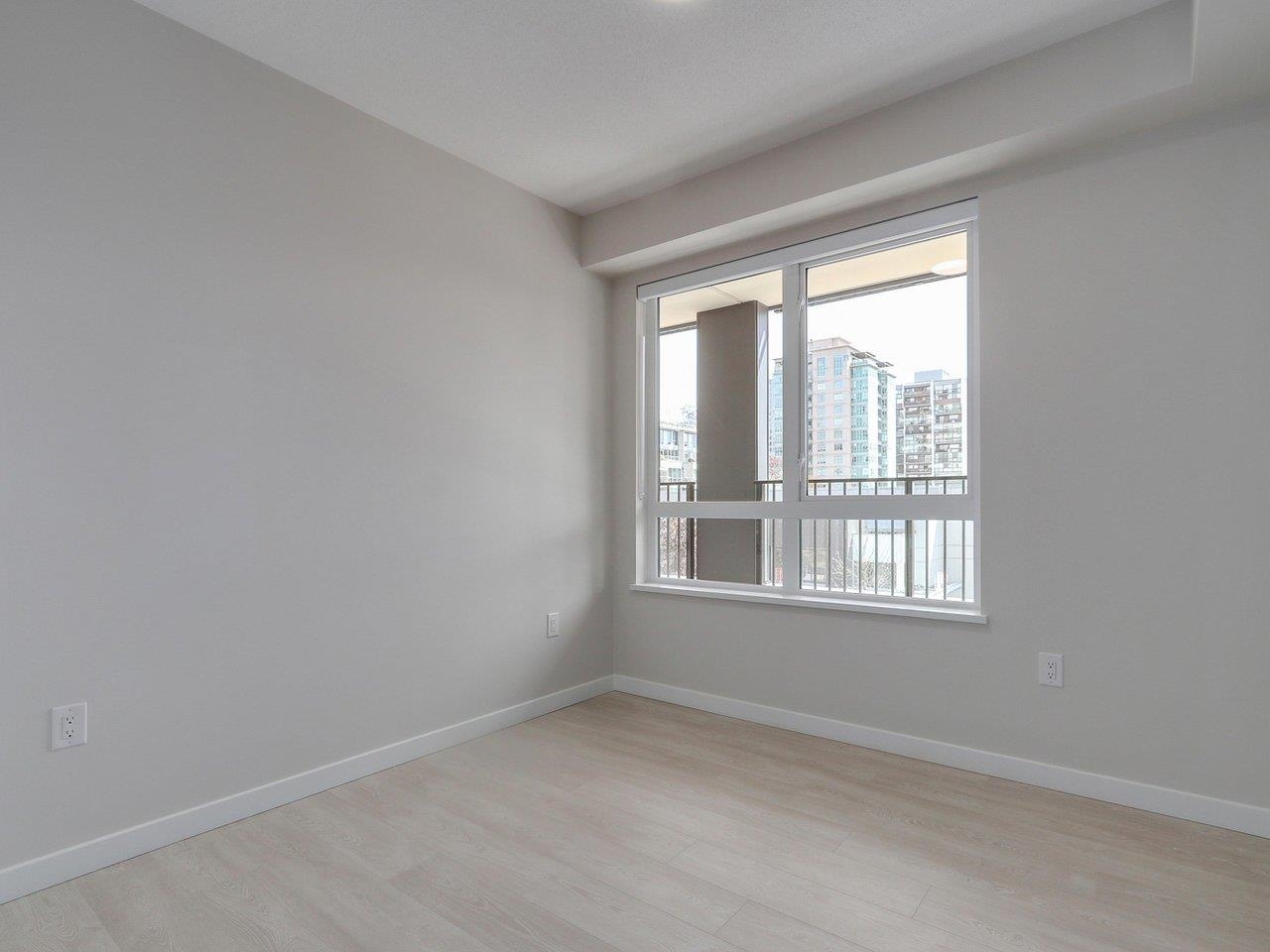304 110 17th Street  - MLS&reg; # R3166395