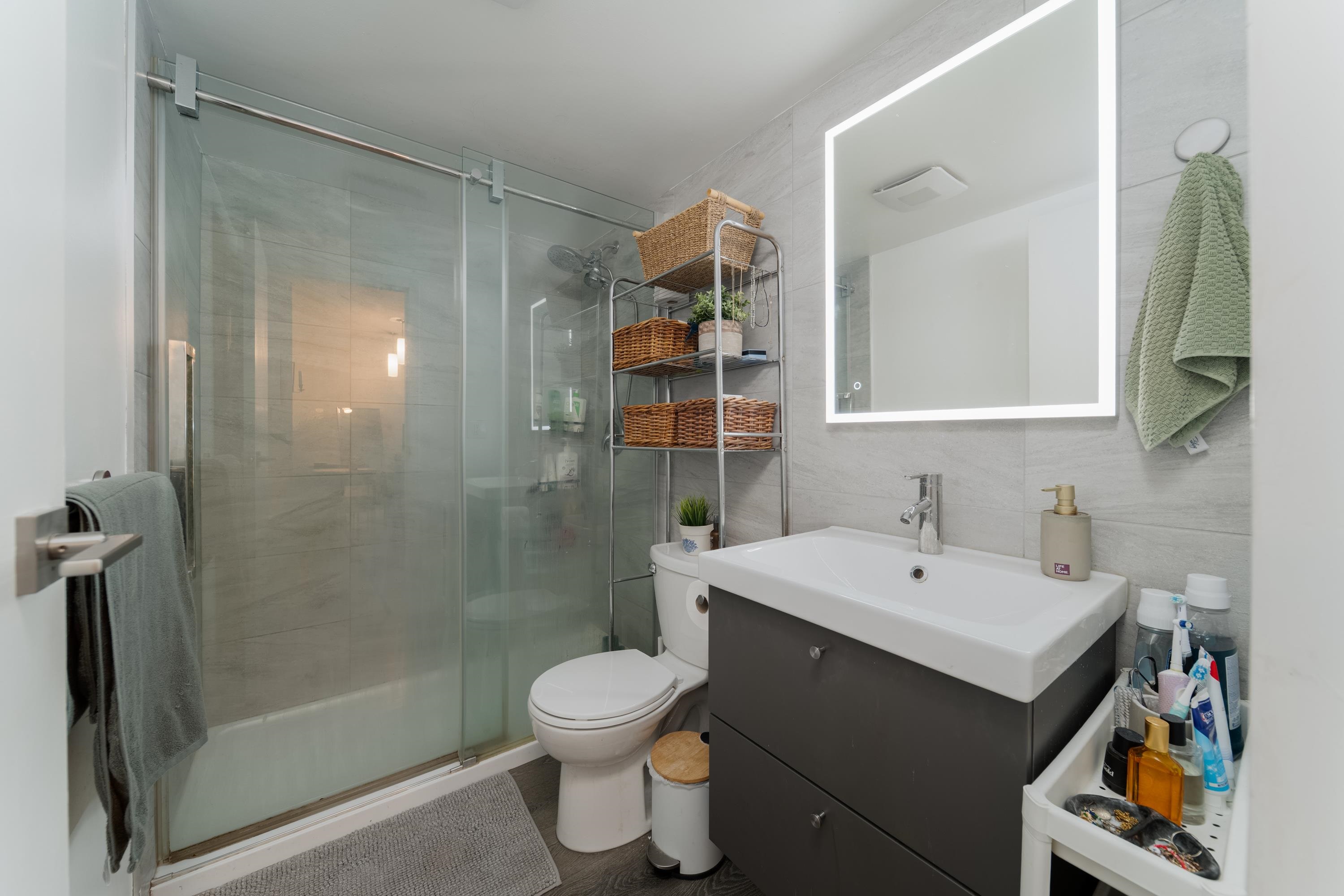 201 1425 Cypress Street - MLS&reg; # R3167146