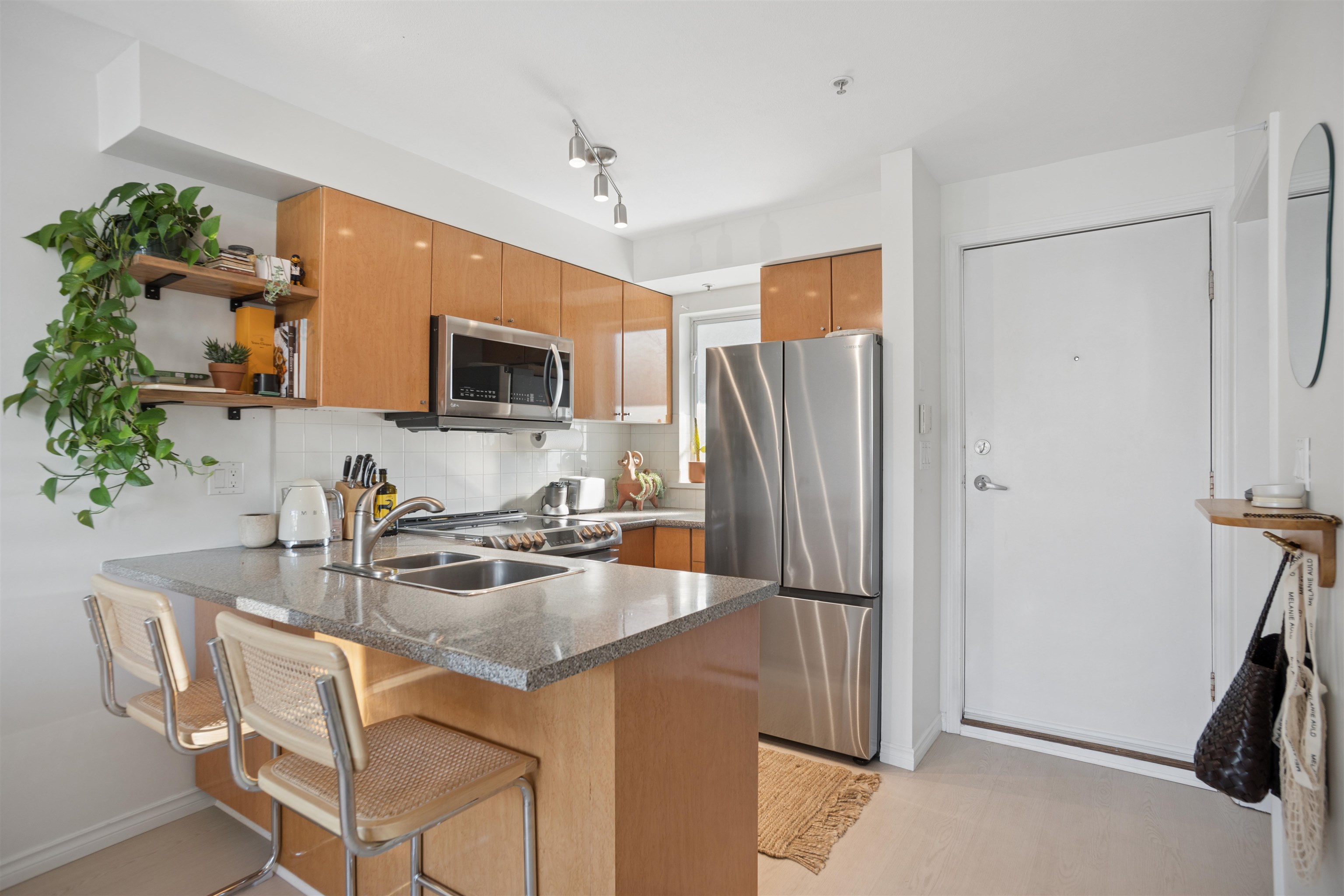 203 2190 5th Avenue - MLS&reg; # R3167974