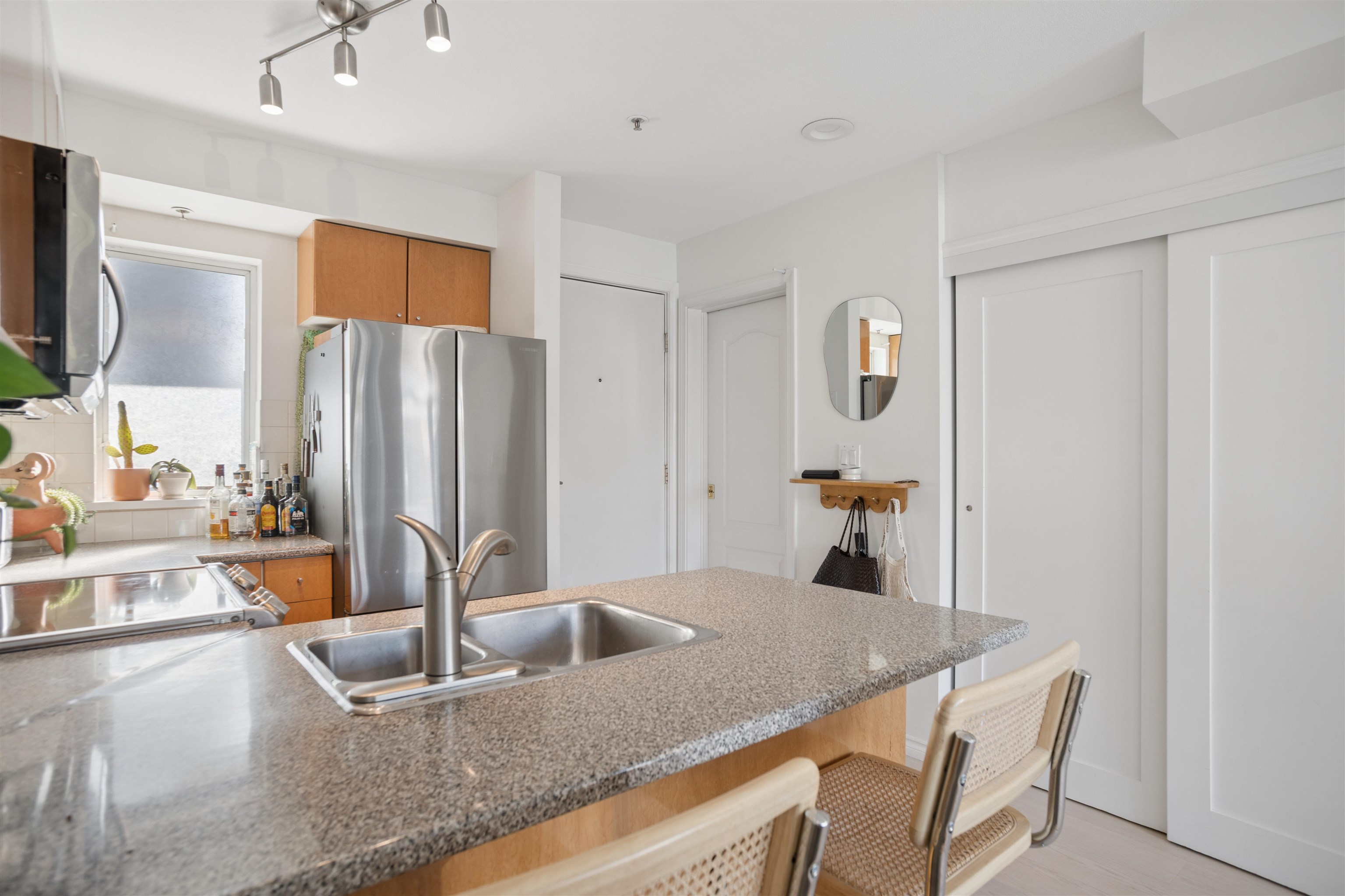 203 2190 5th Avenue - MLS&reg; # R3167974
