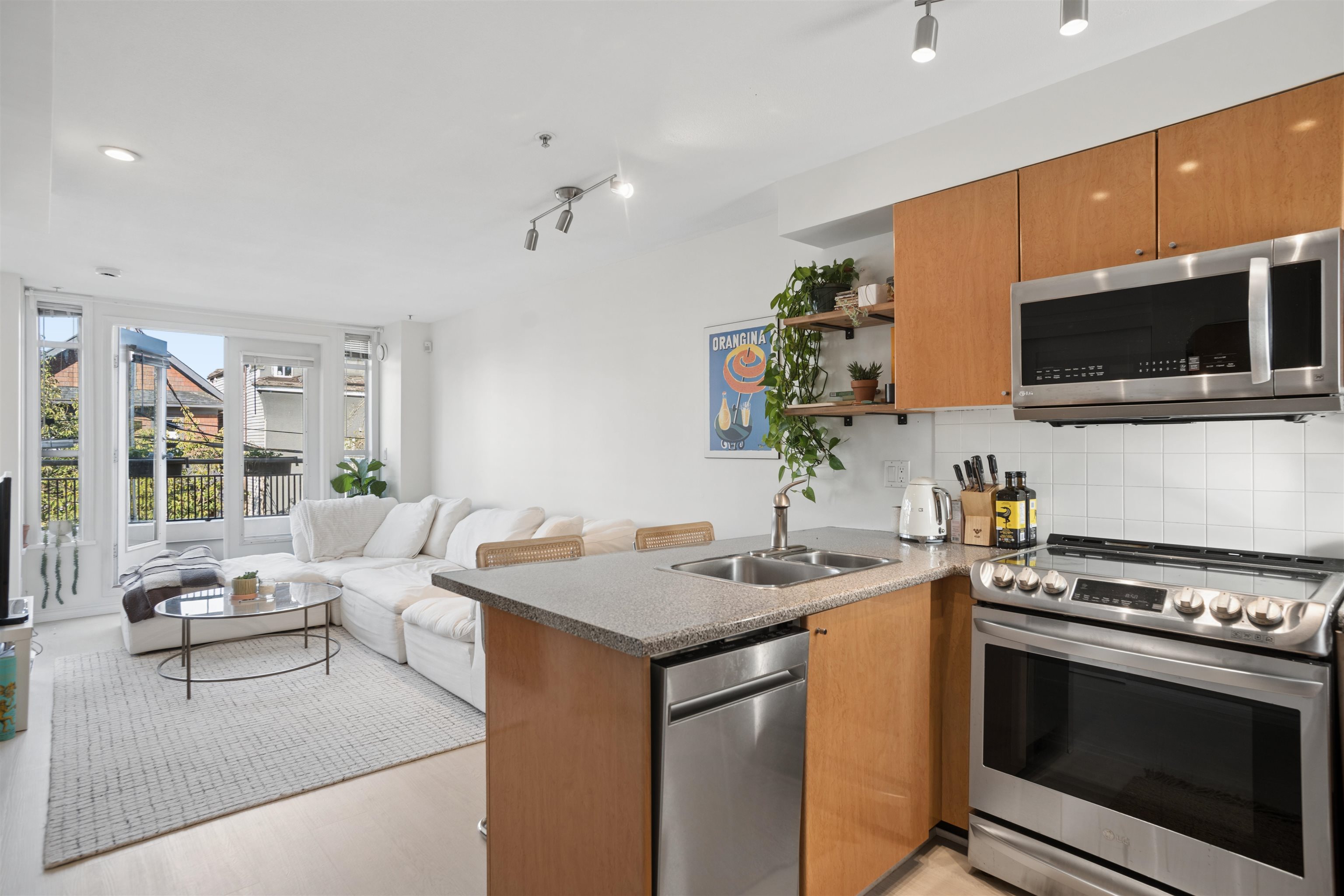 203 2190 5th Avenue - MLS&reg; # R3167974