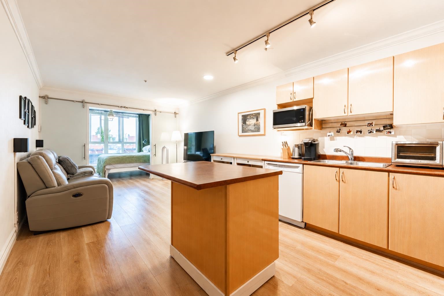 406 5629 Dunbar Street - MLS&reg; # R3168937