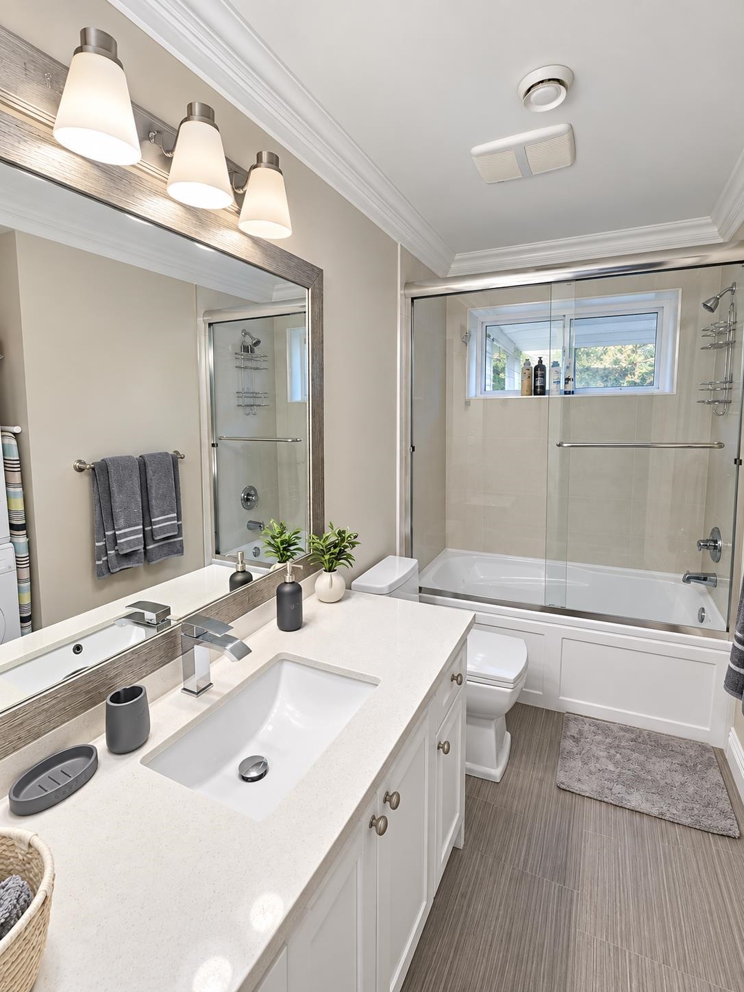  2127 E 46th Avenue  - MLS&reg; # R3169120