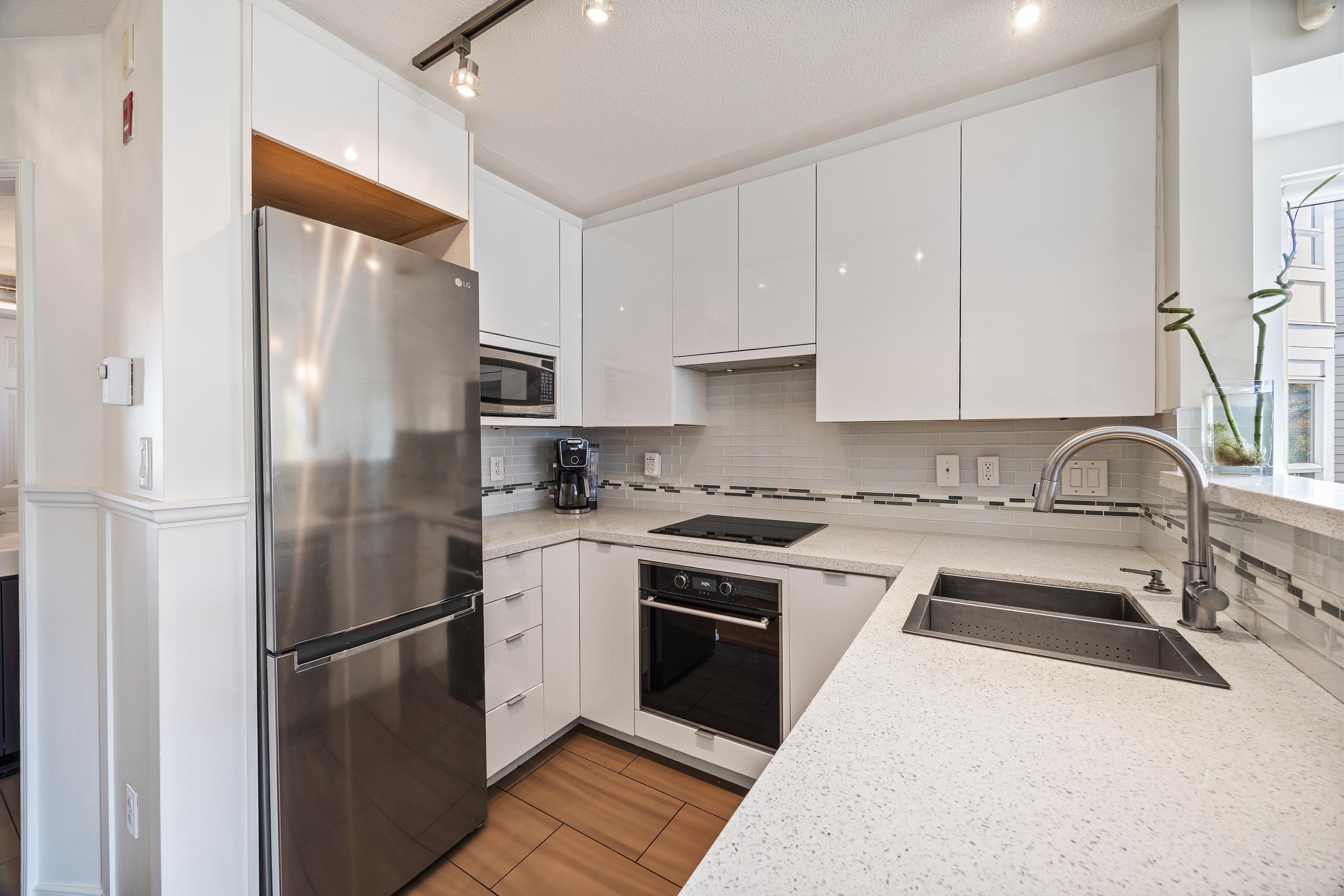 316 2565 Broadway Street - MLS&reg; # R3169260