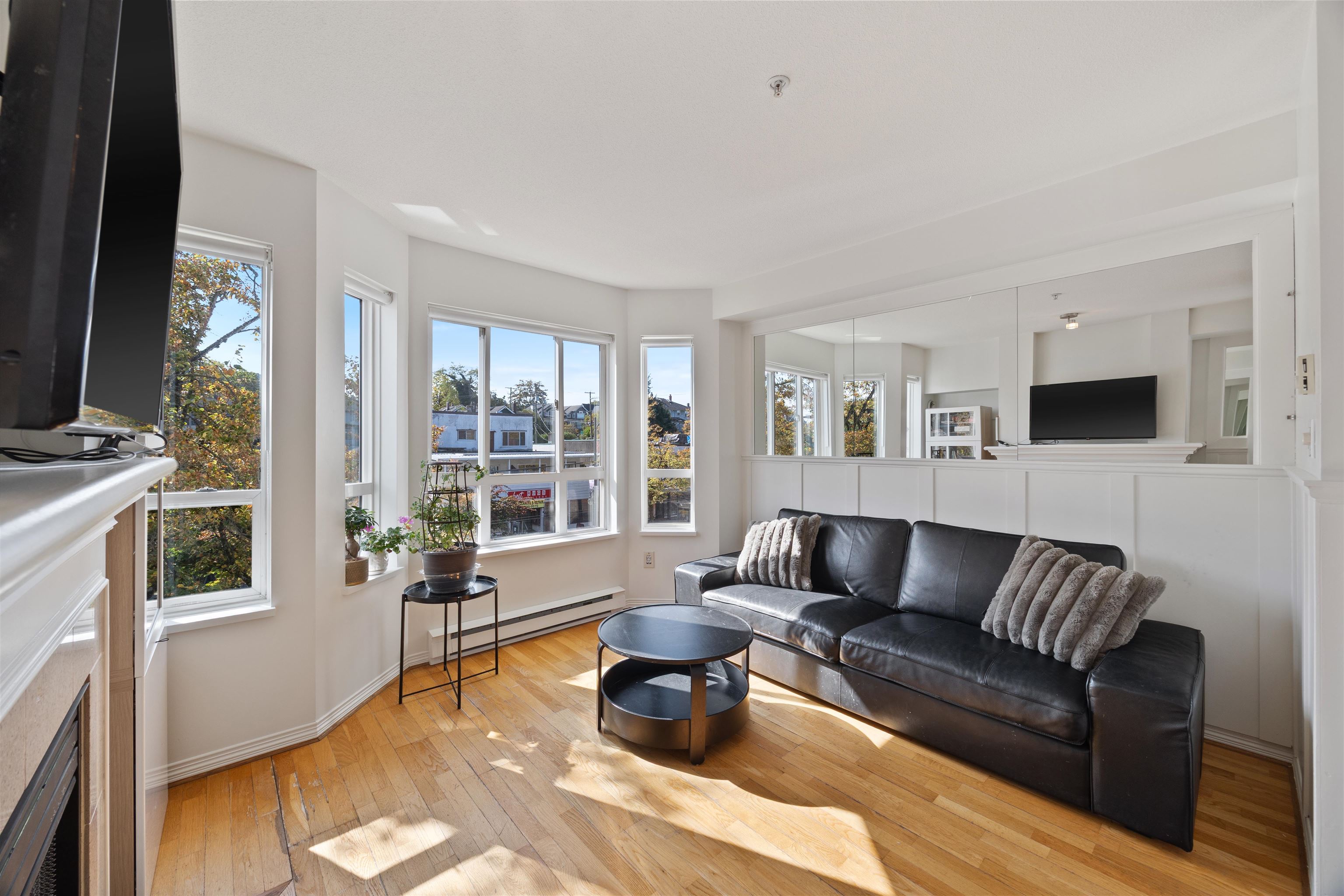 316 2565 Broadway Street - MLS&reg; # R3169260