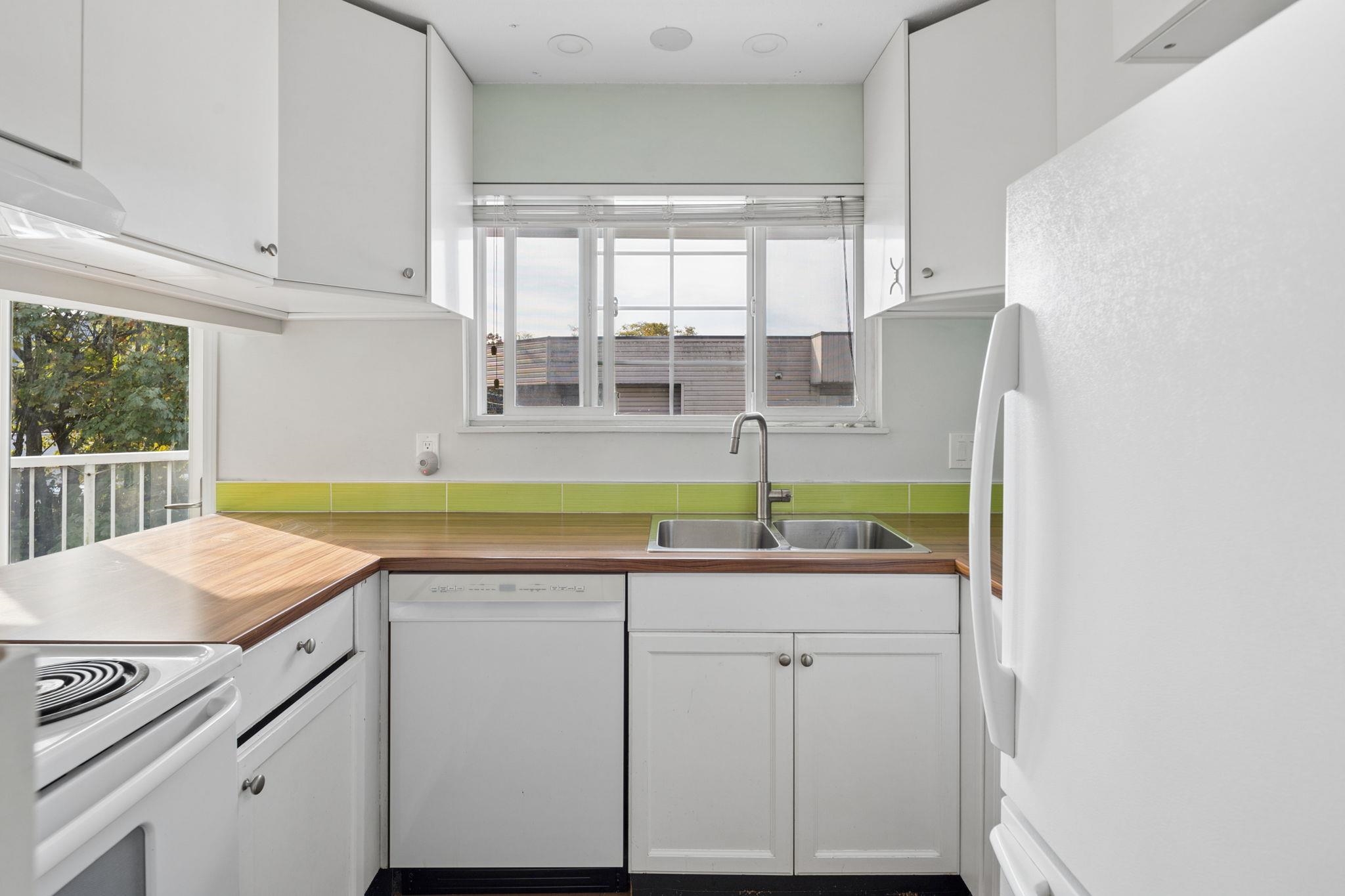 304 8772 Marine Drive - MLS&reg; # R3169973