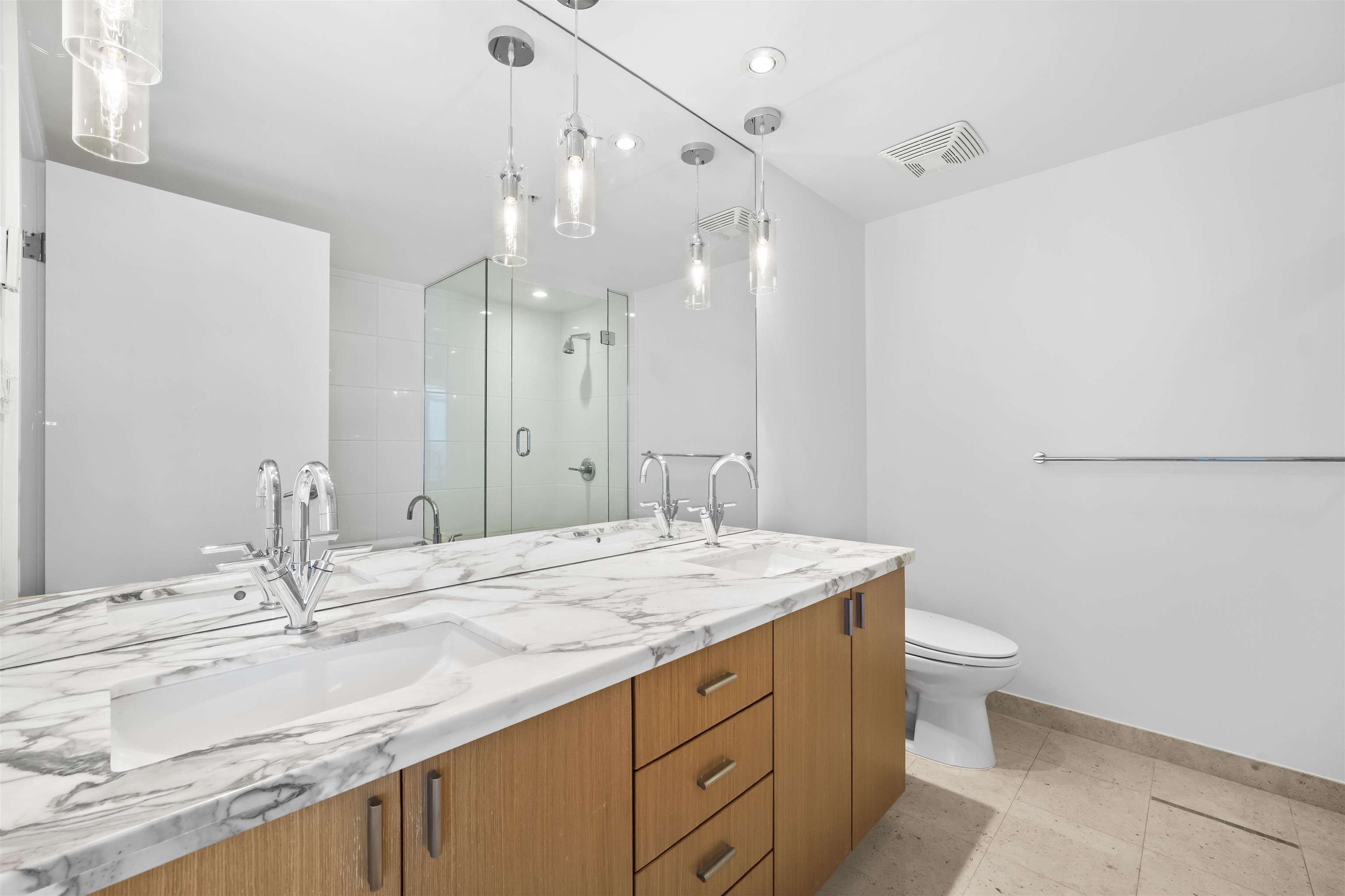 2302 1205 Hastings Street - MLS&reg; # R3170014