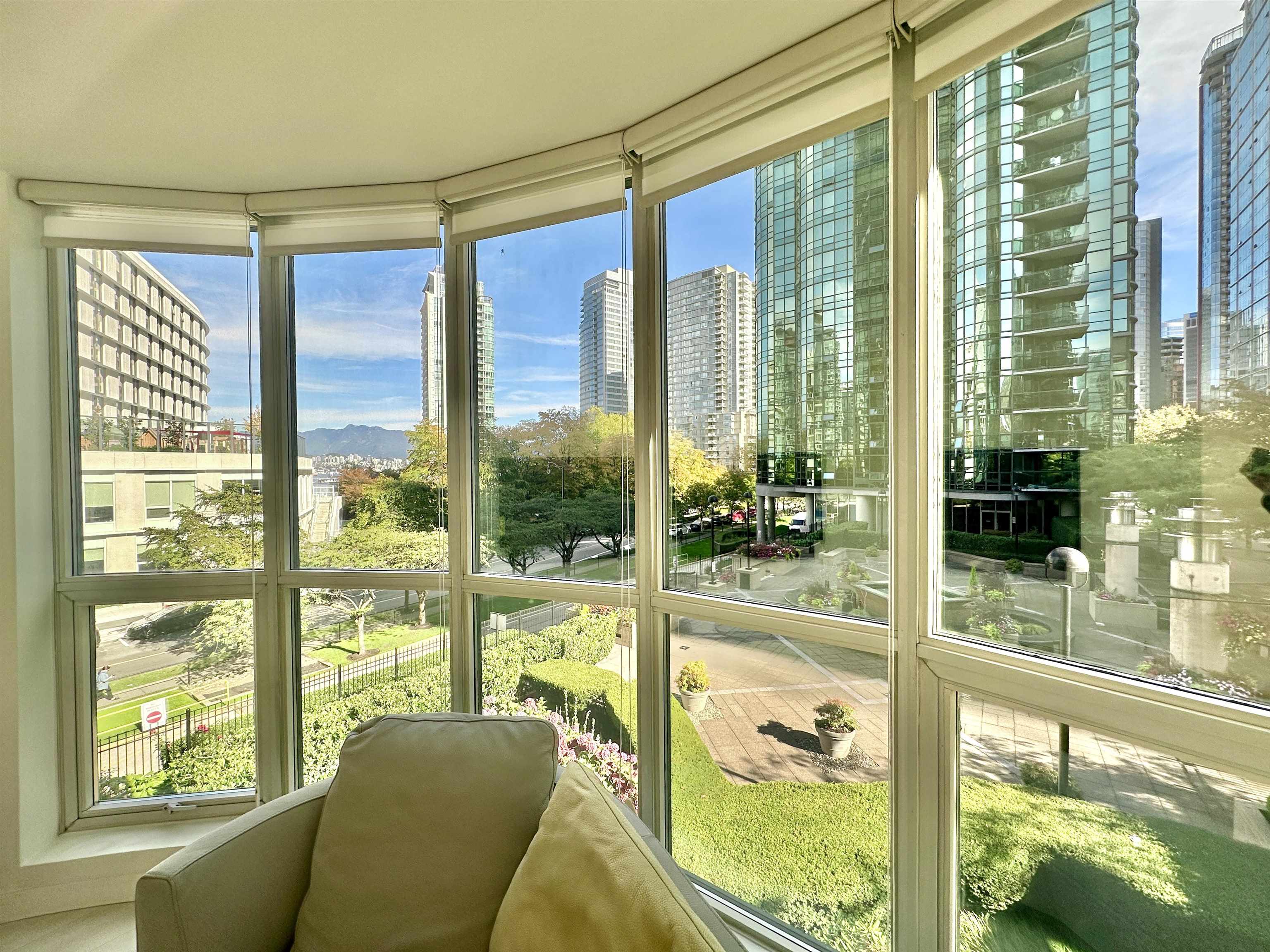 206 588 Broughton Street - MLS&reg; # R3170108
