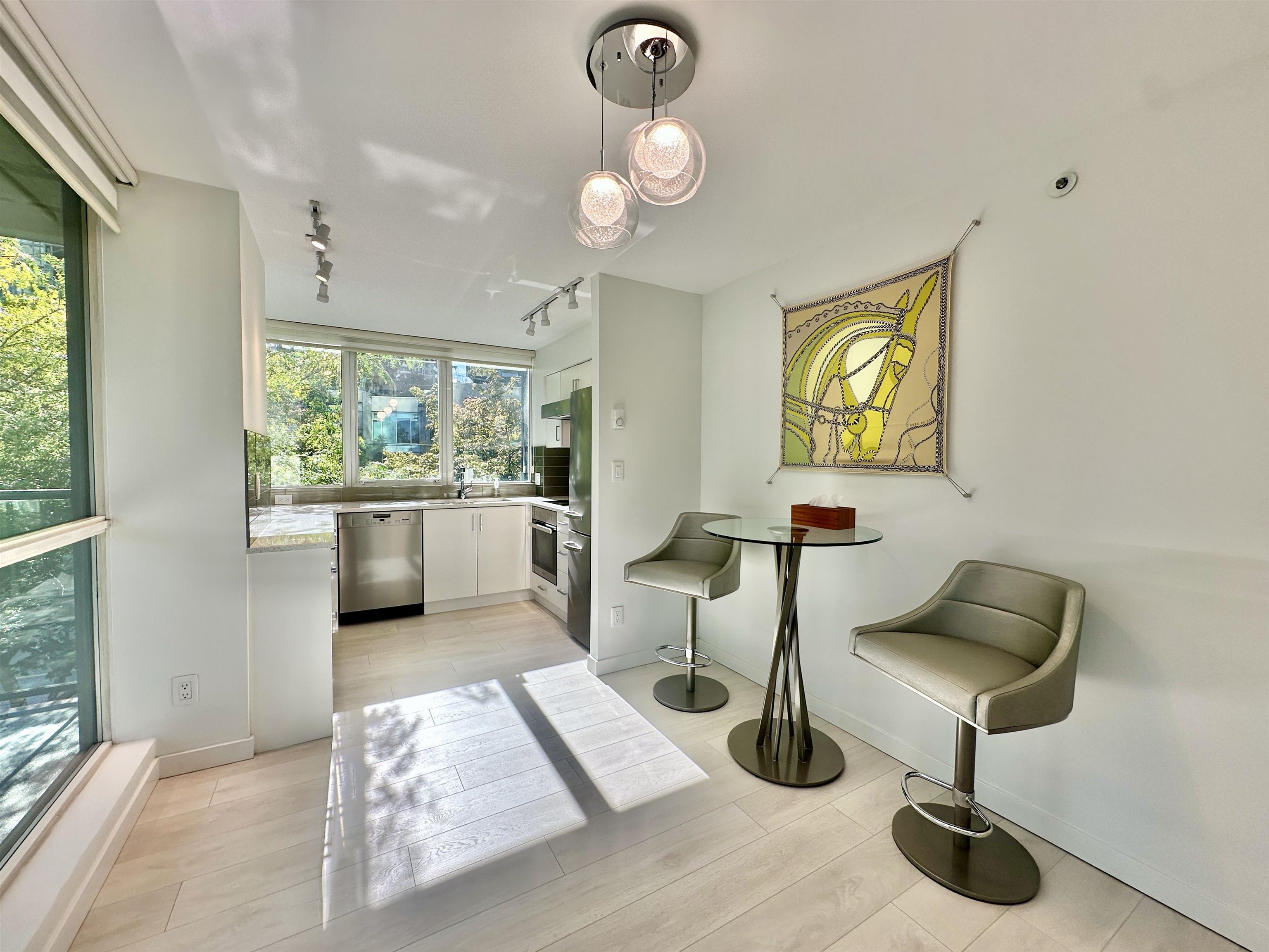206 588 Broughton Street - MLS&reg; # R3170108