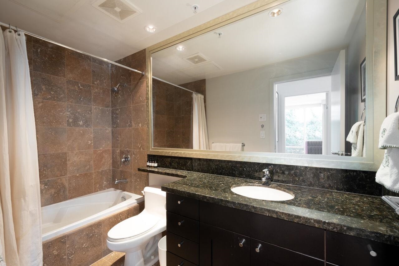 203 499 Broughton Street - MLS&reg; # R3170668