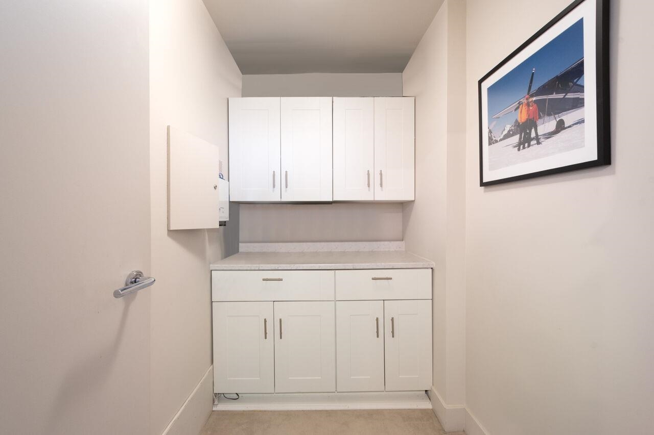 203 499 Broughton Street - MLS&reg; # R3170668