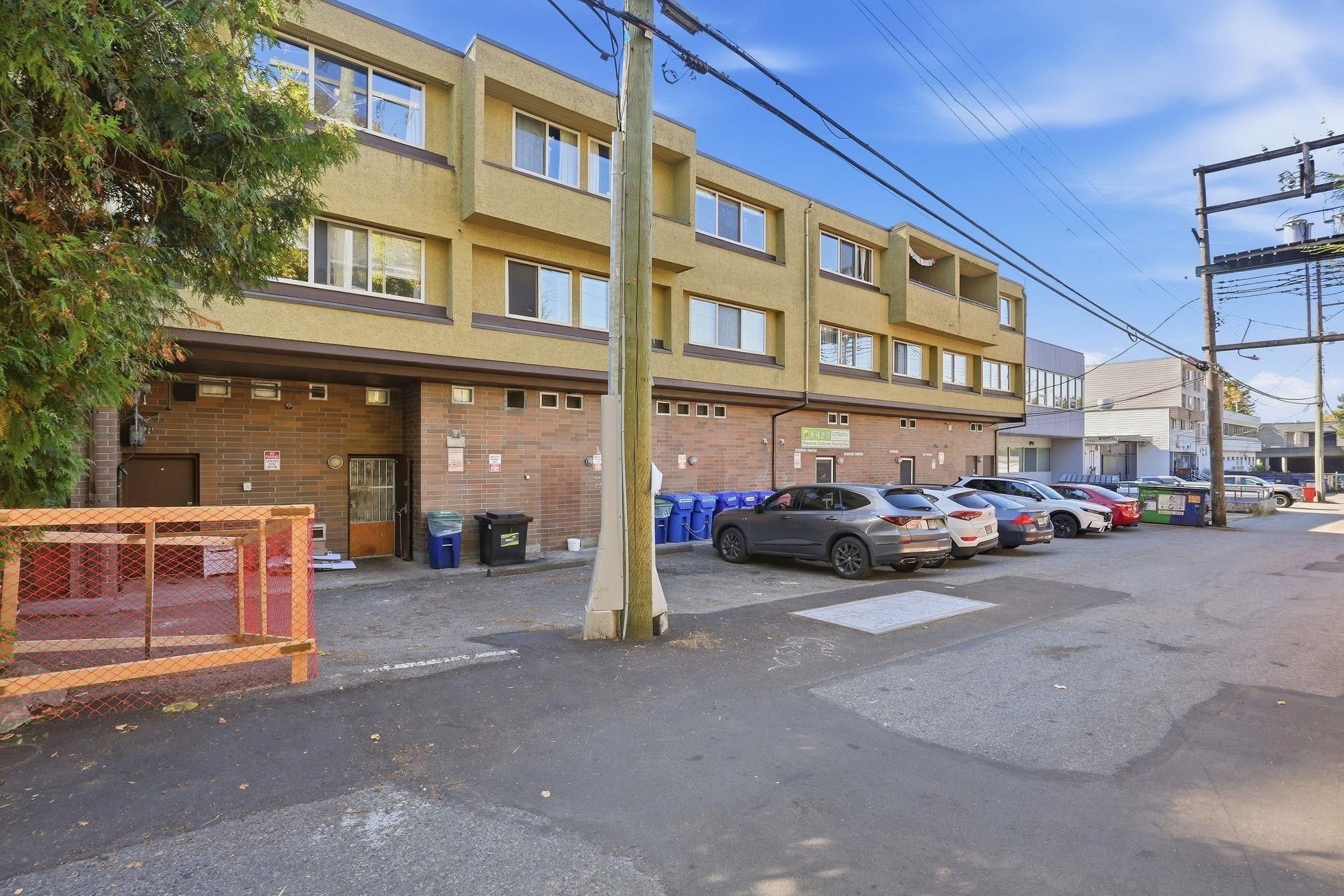 104 3465 Glen Drive - MLS&reg; # R3171410
