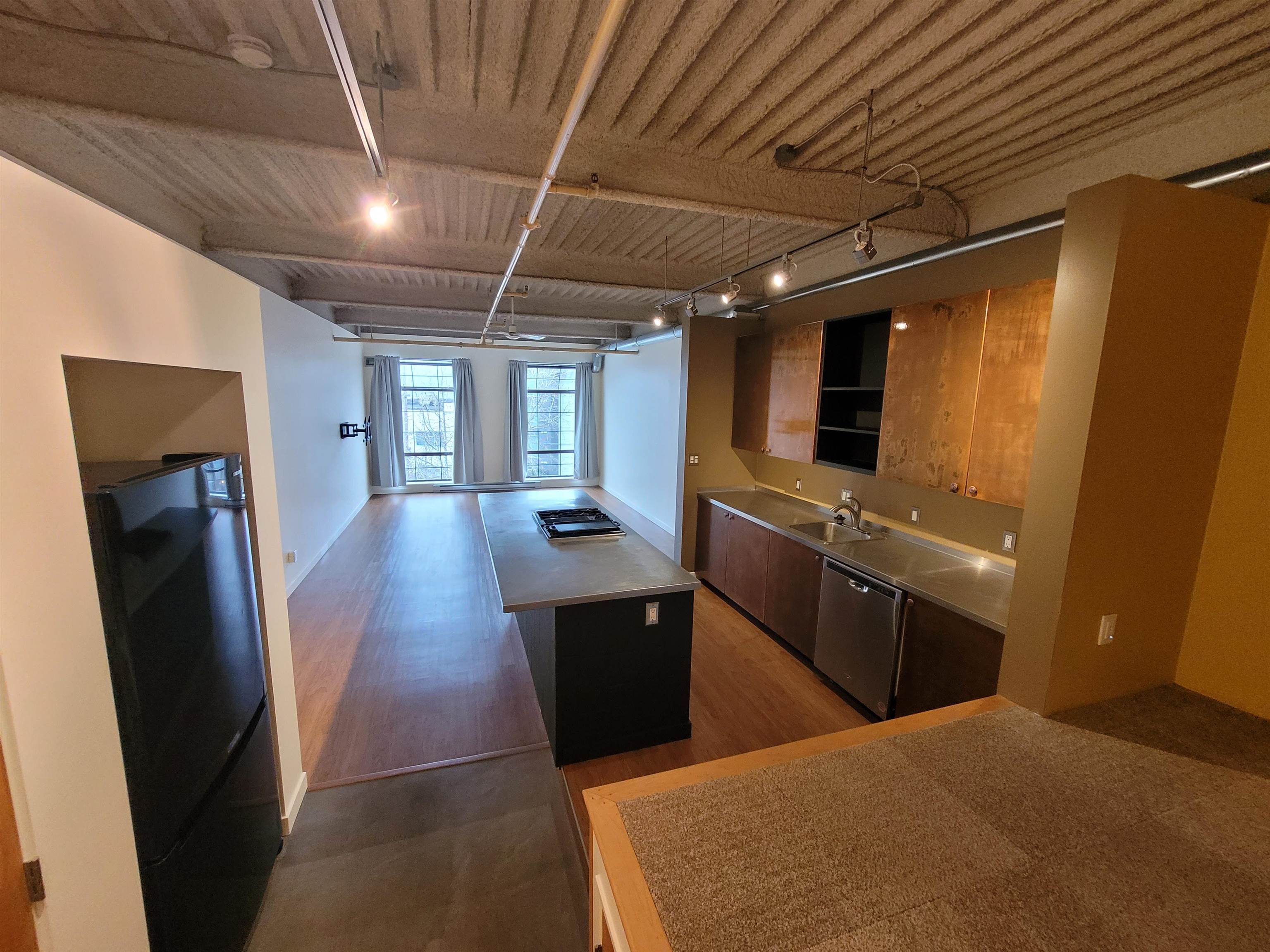217 237 4th Avenue - MLS&reg; # R3171589
