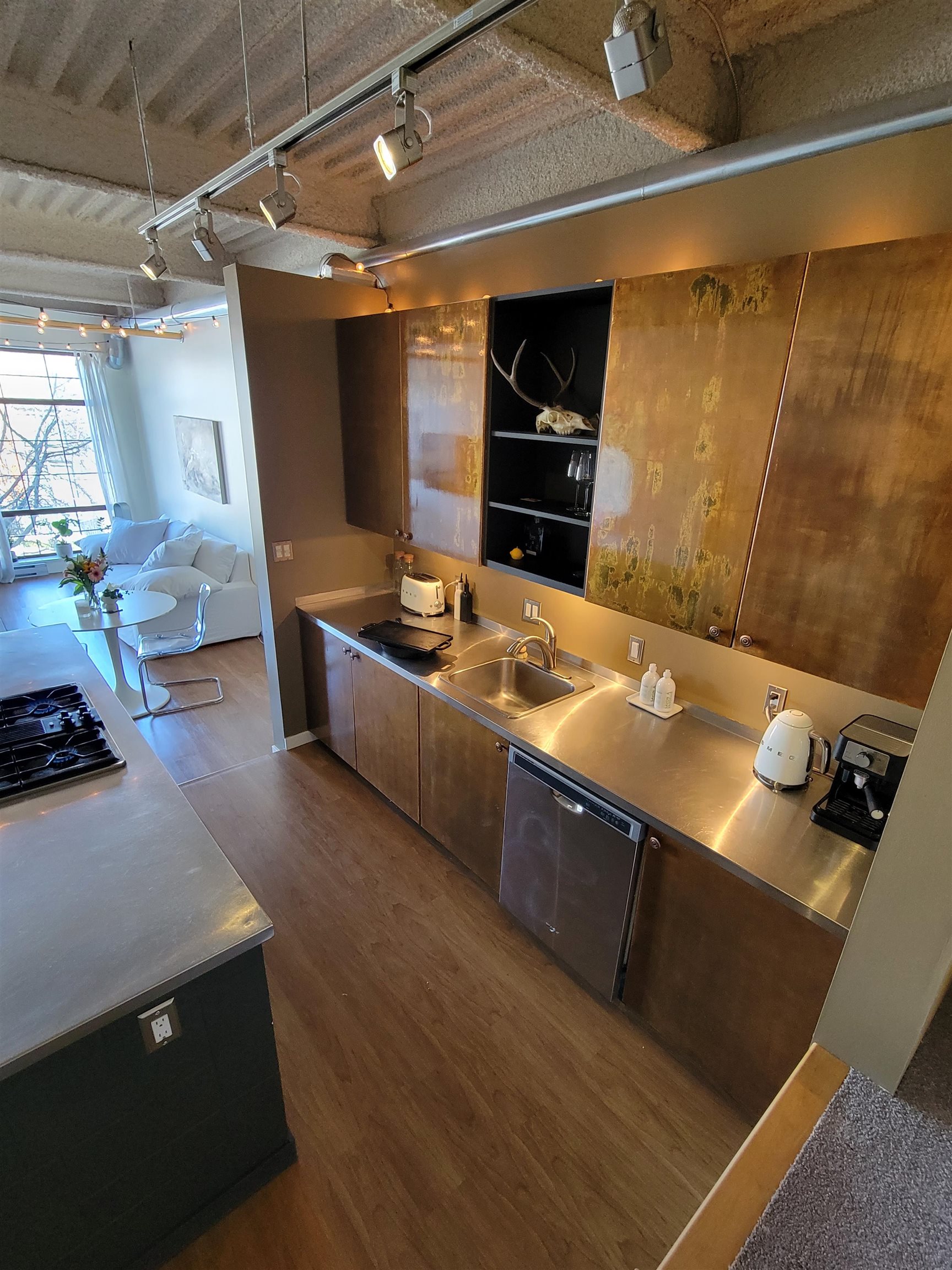 217 237 4th Avenue - MLS&reg; # R3171589