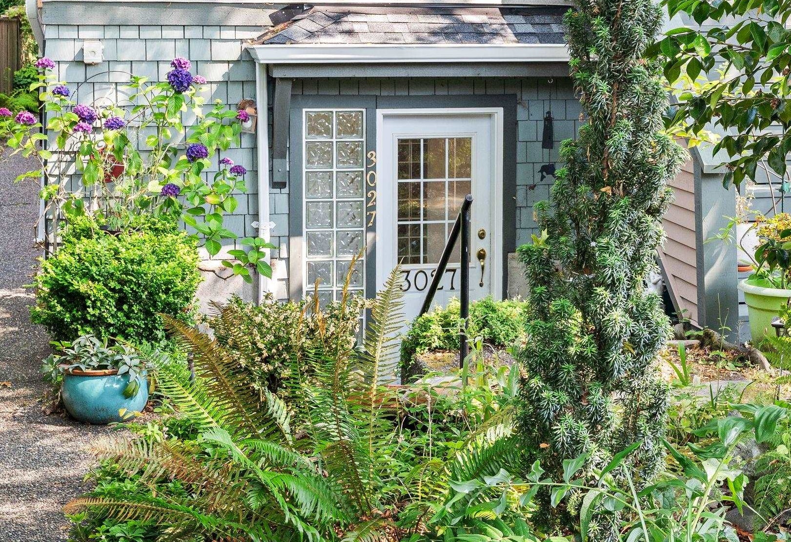  3027 7th Avenue - MLS&reg; # R3171763