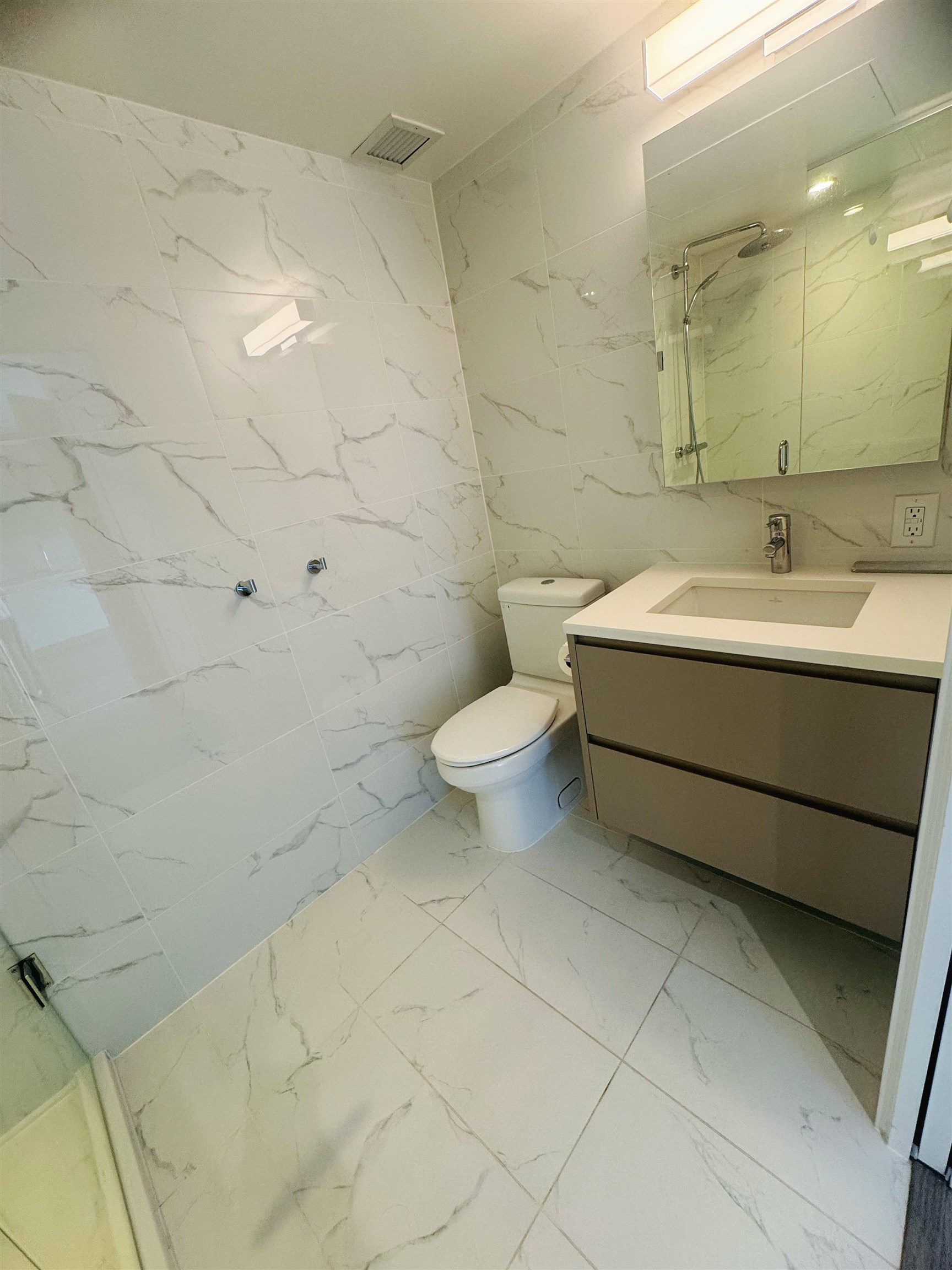 1708 8188 Fraser St  - MLS&reg; # R3172165