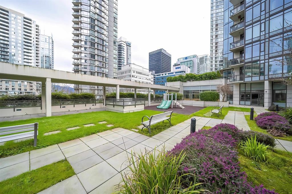 303 1211 Melville Street - MLS&reg; # R3172664