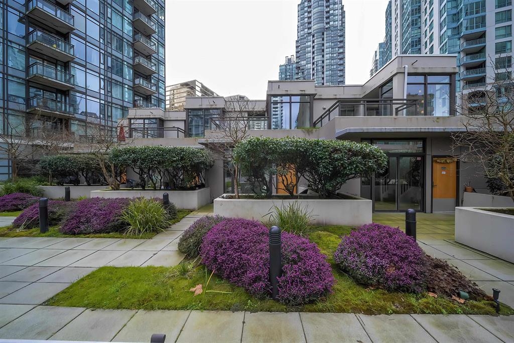 303 1211 Melville Street - MLS&reg; # R3172664